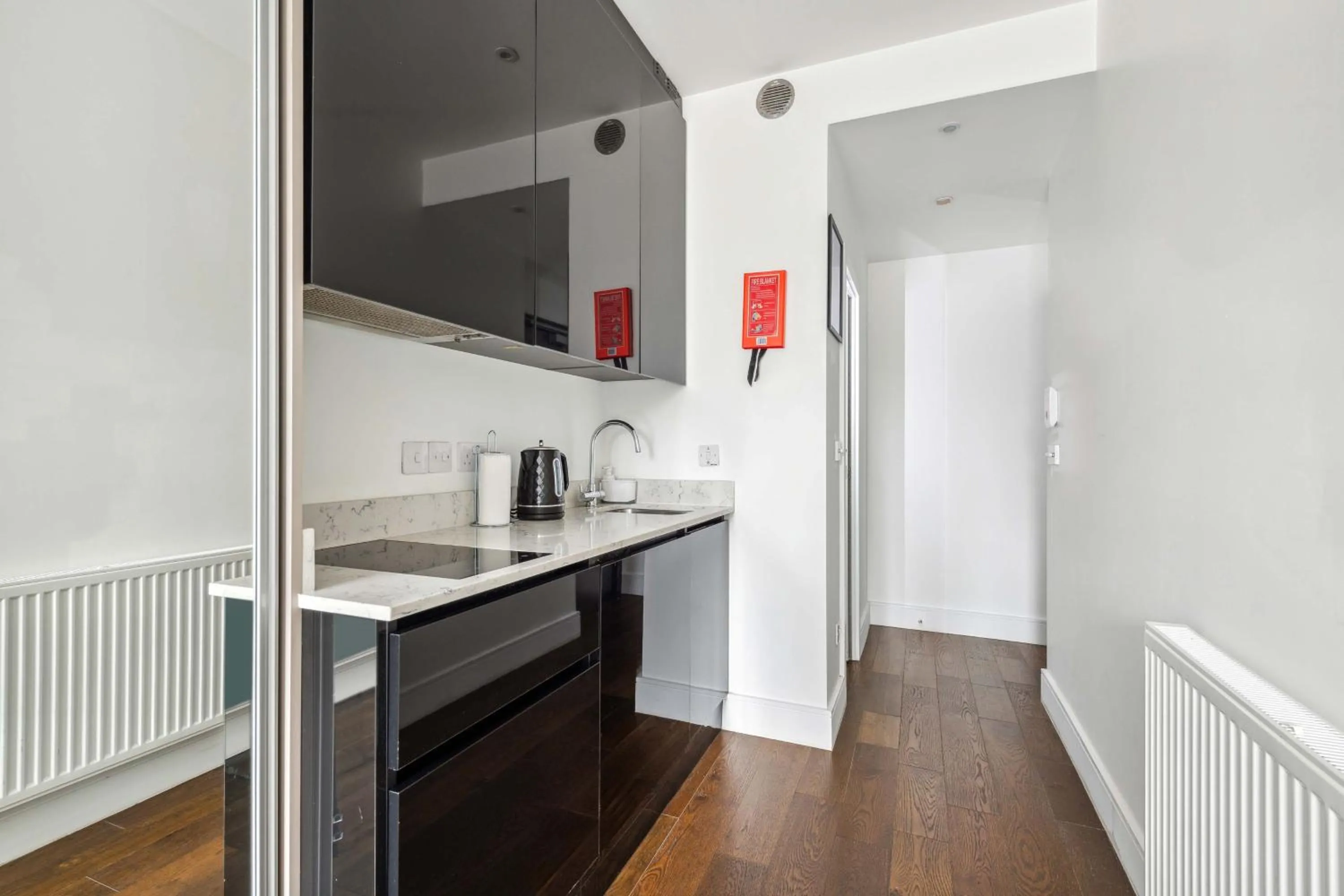 Coffee/tea facilities in London Collection - Golden Square Soho