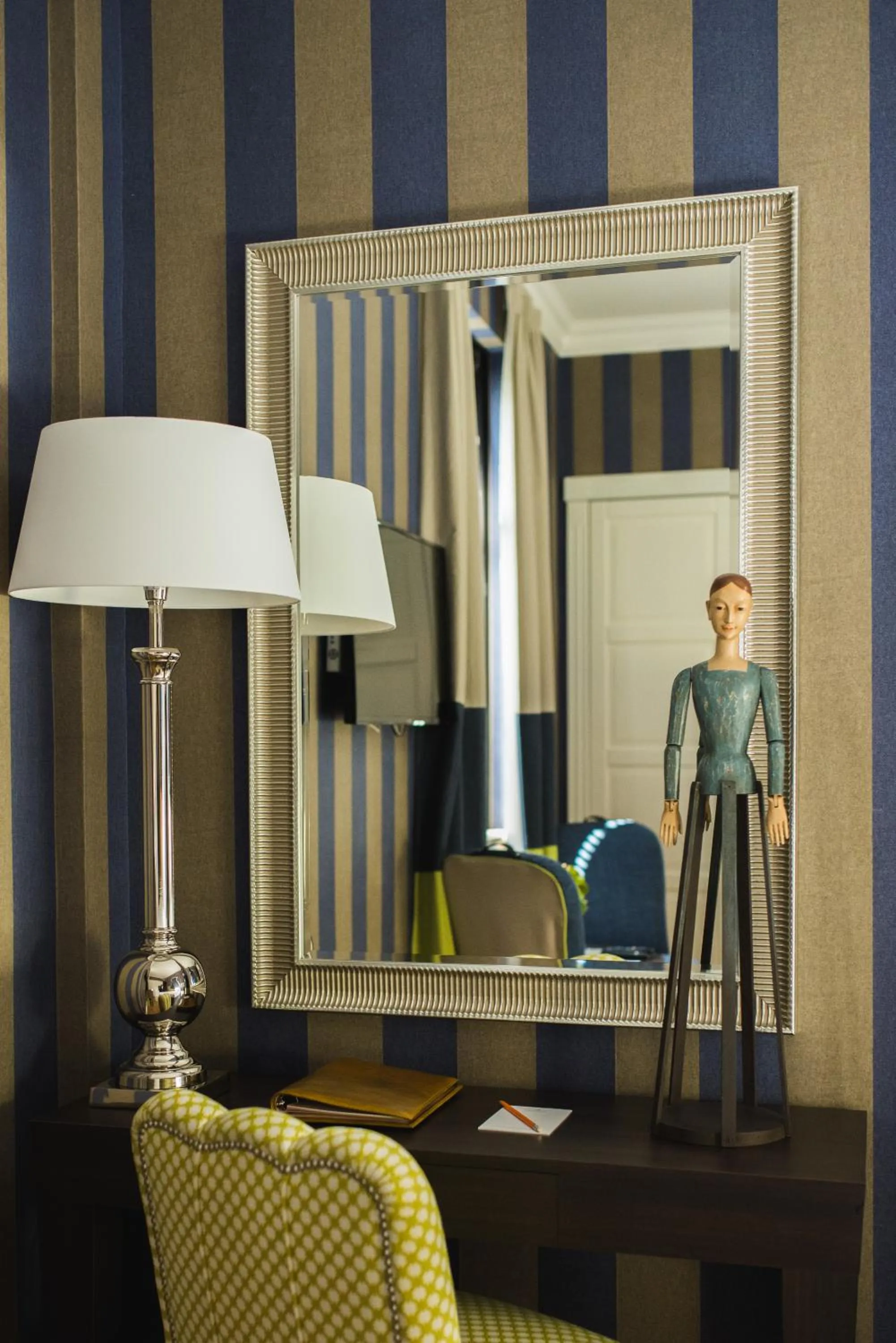 Decorative detail in Vmaison Hotel Messina