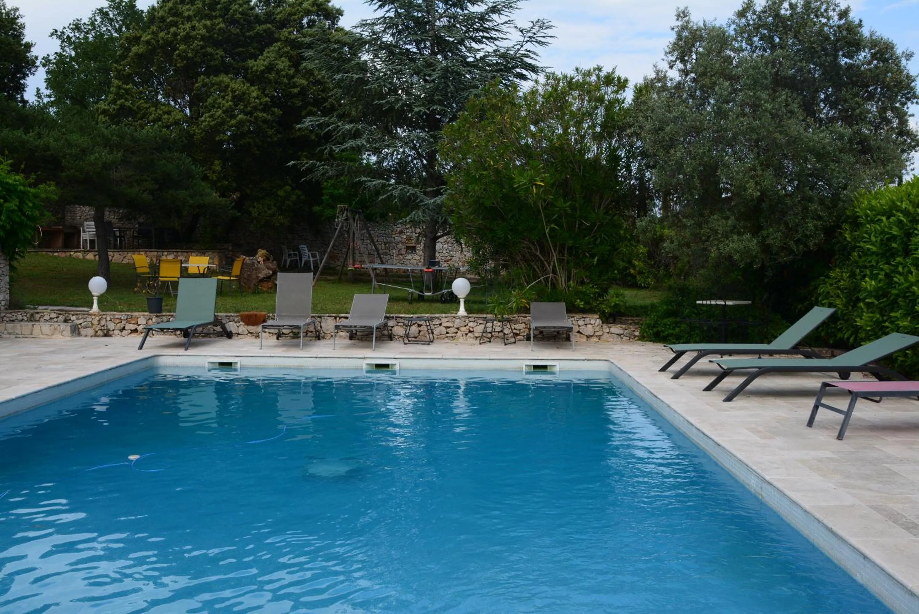 Swimming pool in Le Mas de Cocagne - Gite et Chambre d'hôte - Piscine et SPA