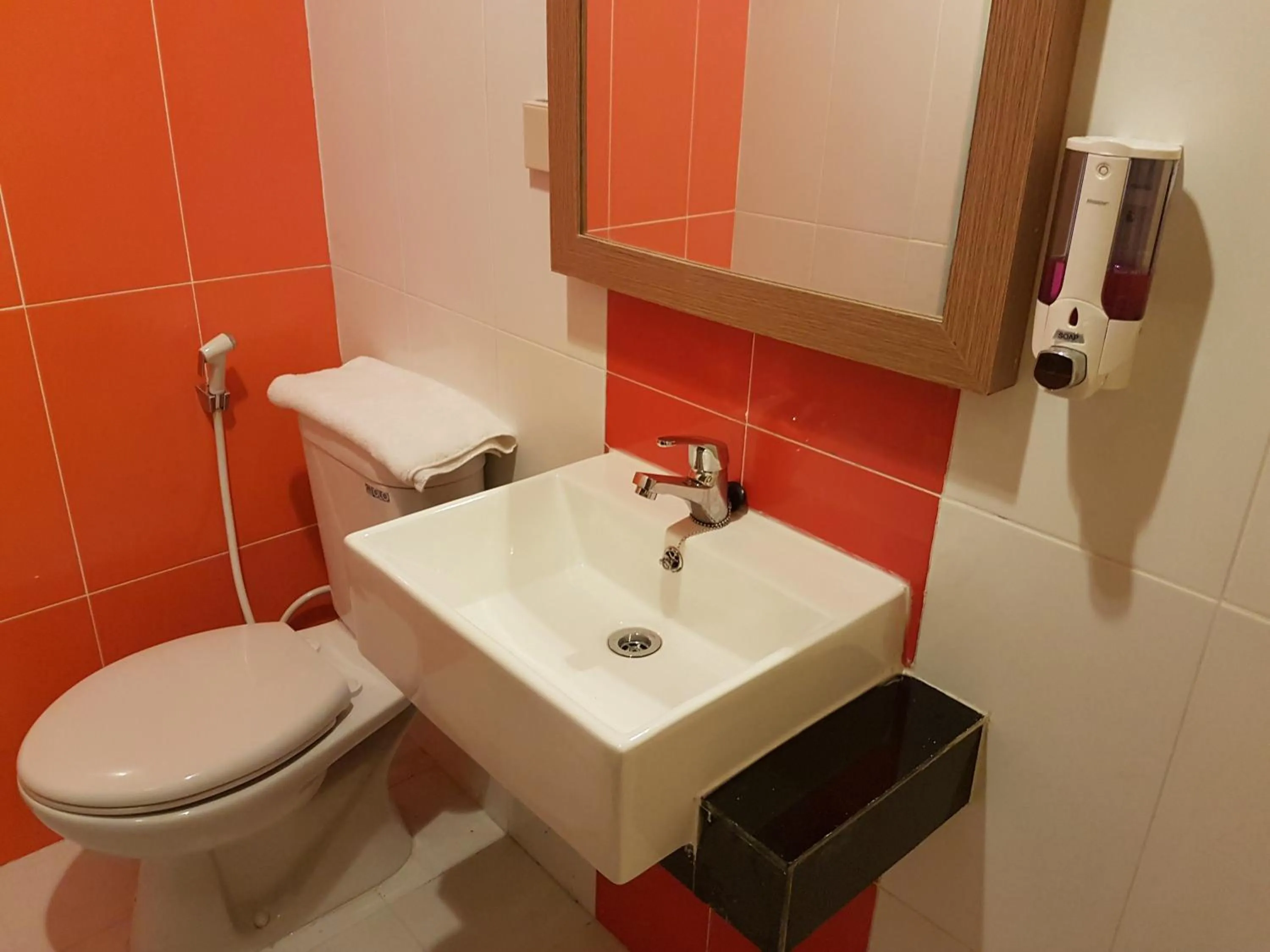 Bathroom in Budget Hotel Ambon