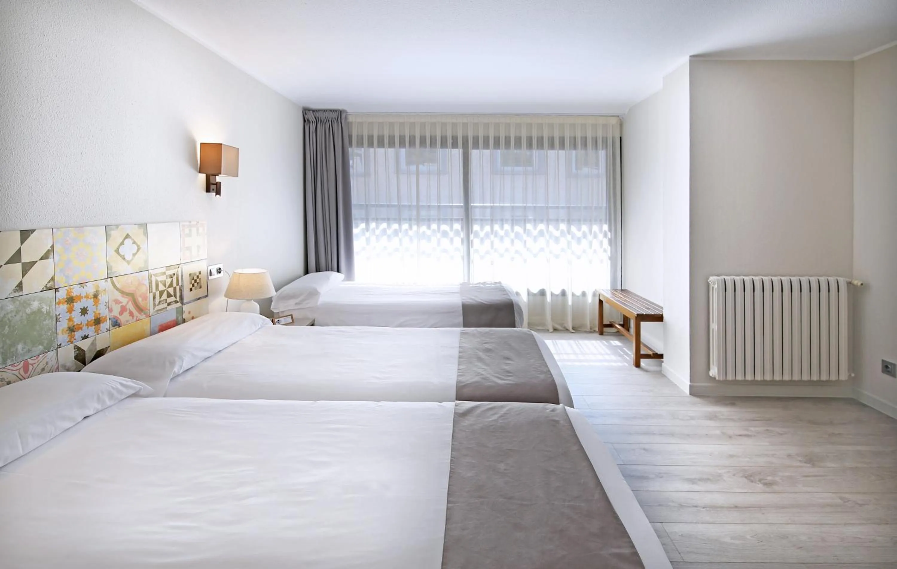 Photo of the whole room, Bed in Tudel