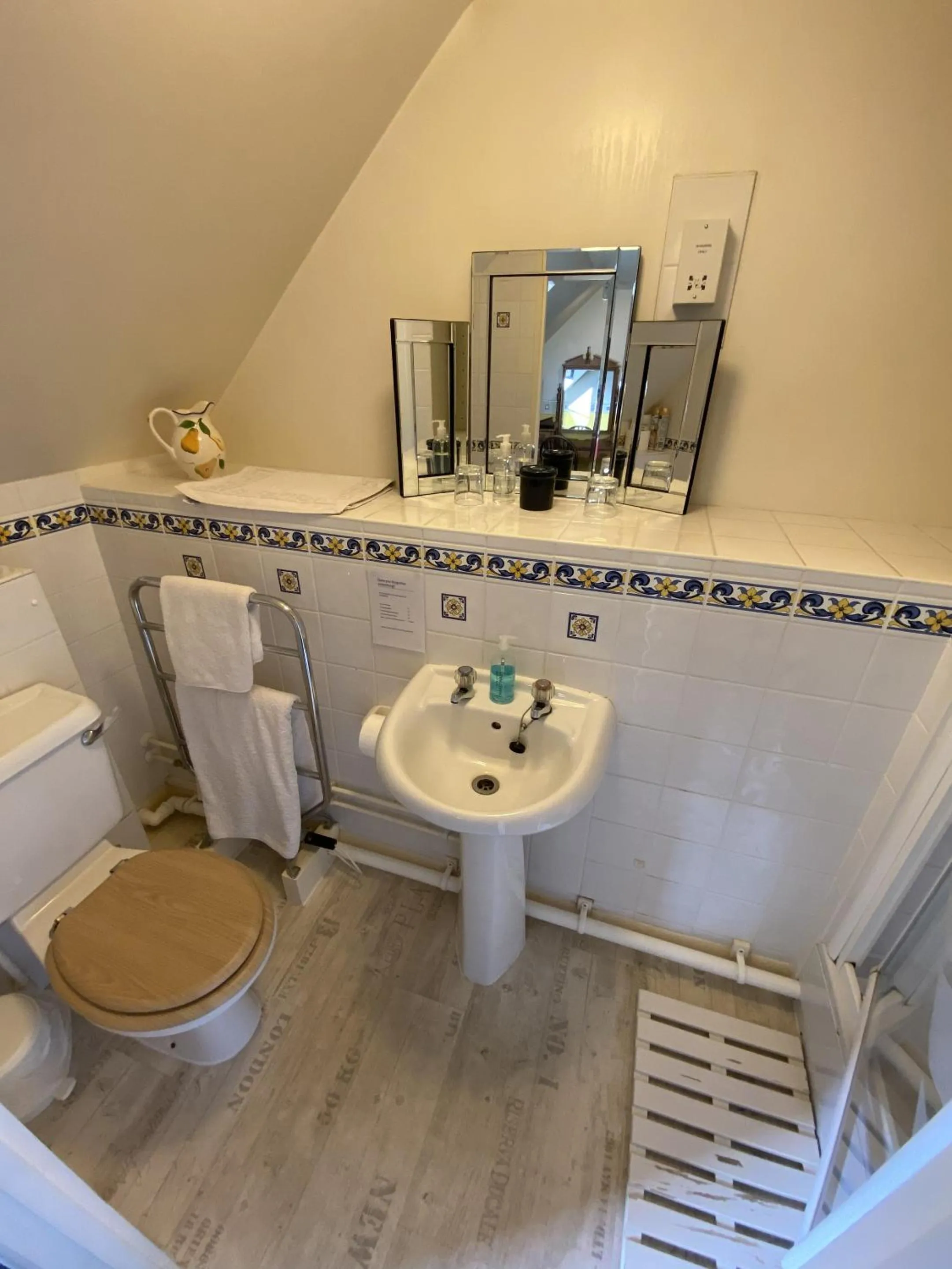 Bathroom in Yallands Farmhouse