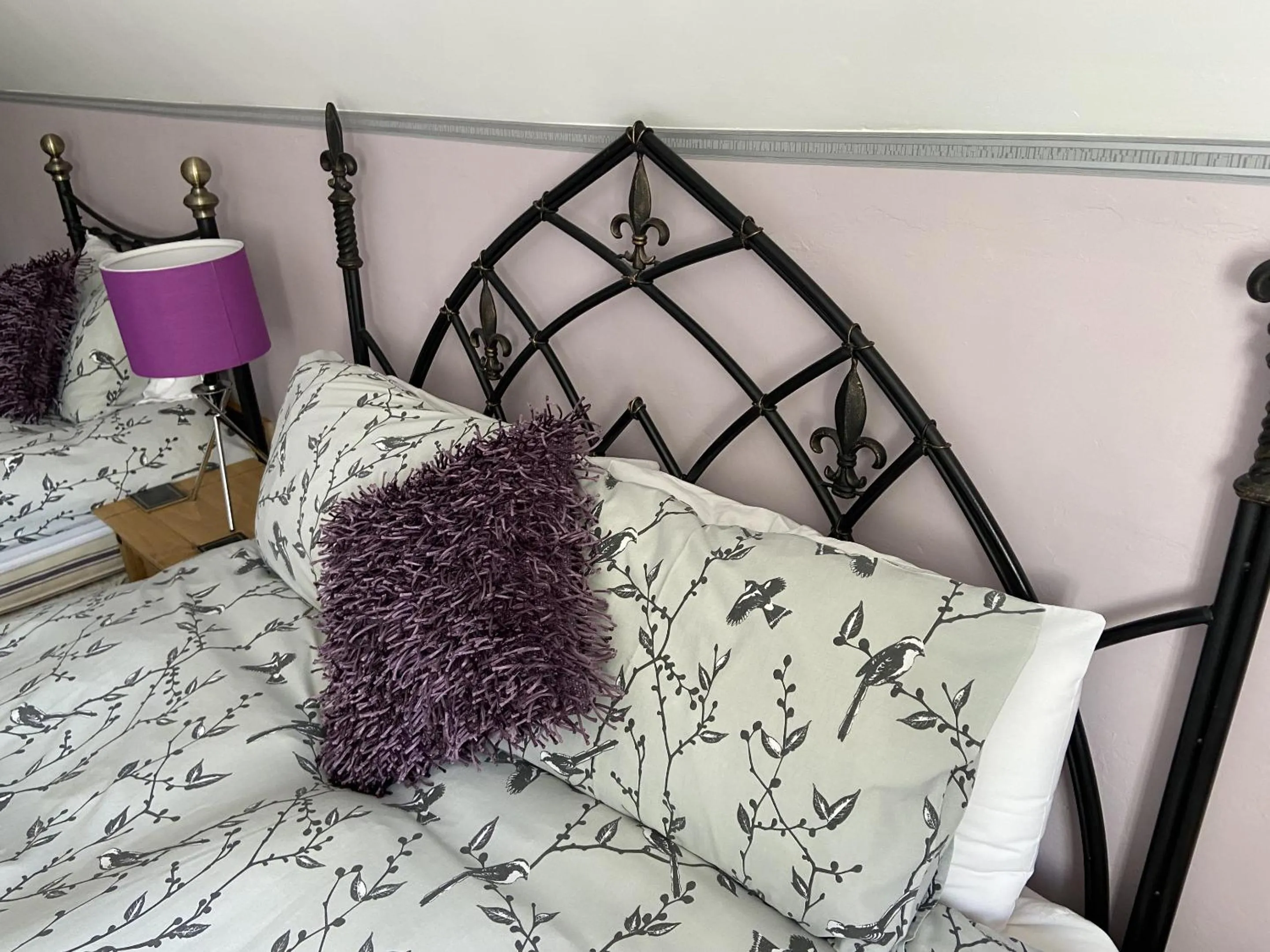 Bedroom, Bed in Yallands Farmhouse