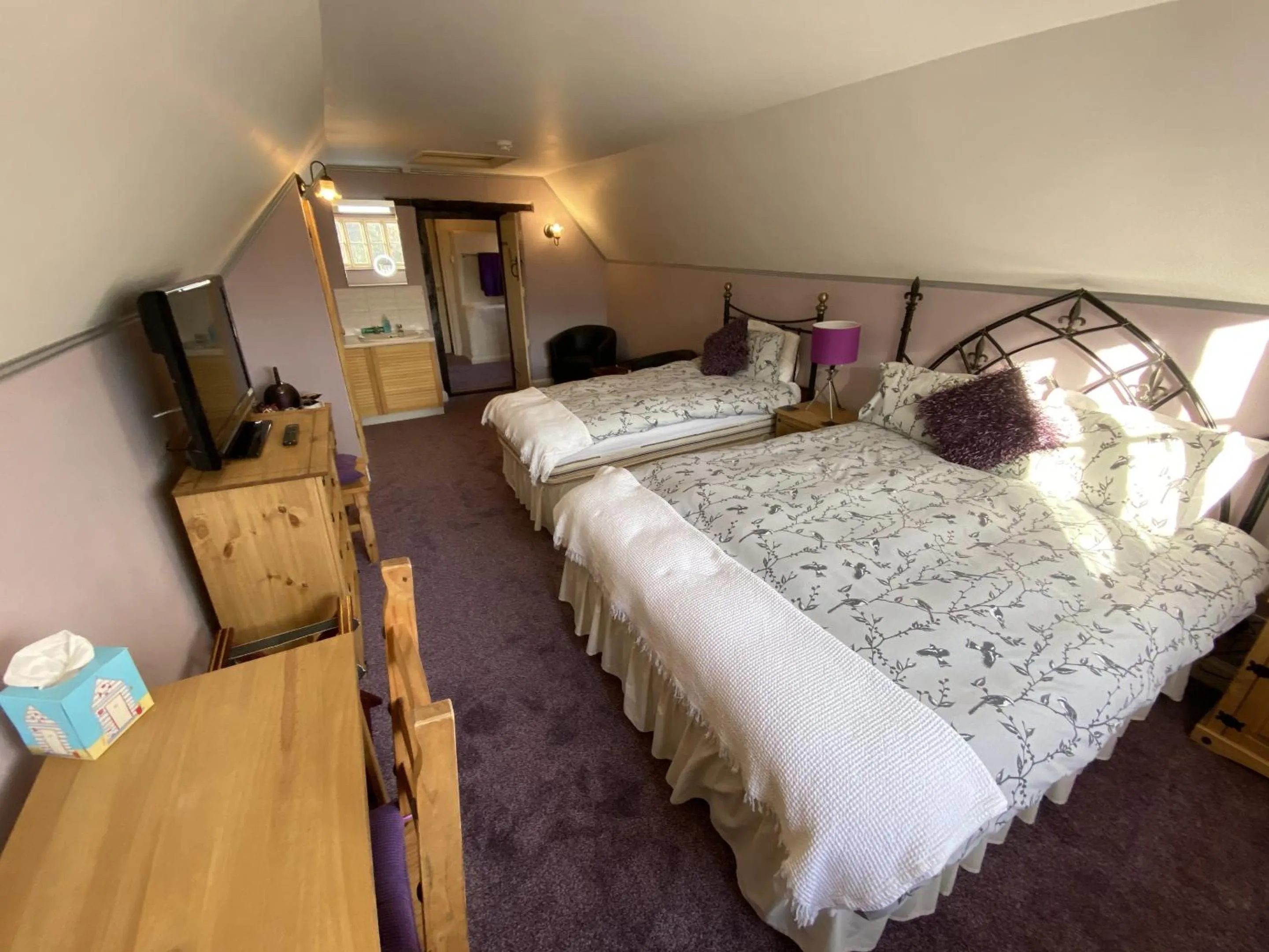 Bedroom, Bed in Yallands Farmhouse