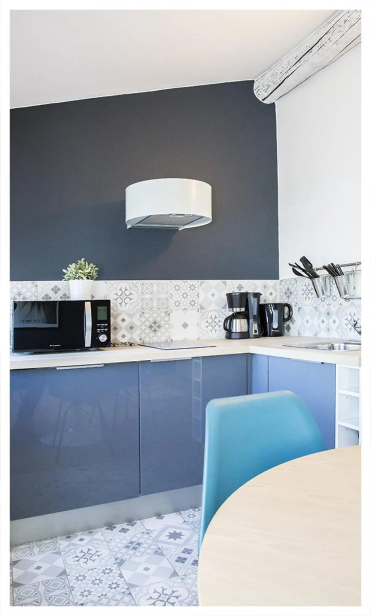 Coffee/tea facilities in URBAN LOFT & SPA Marseille