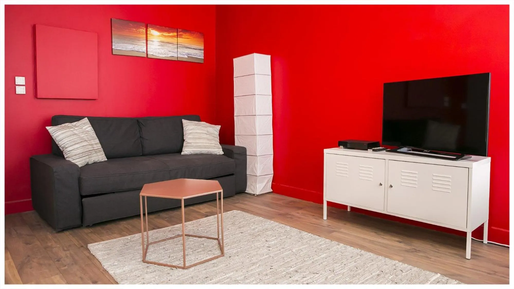 Communal lounge/ TV room in URBAN LOFT & SPA Marseille