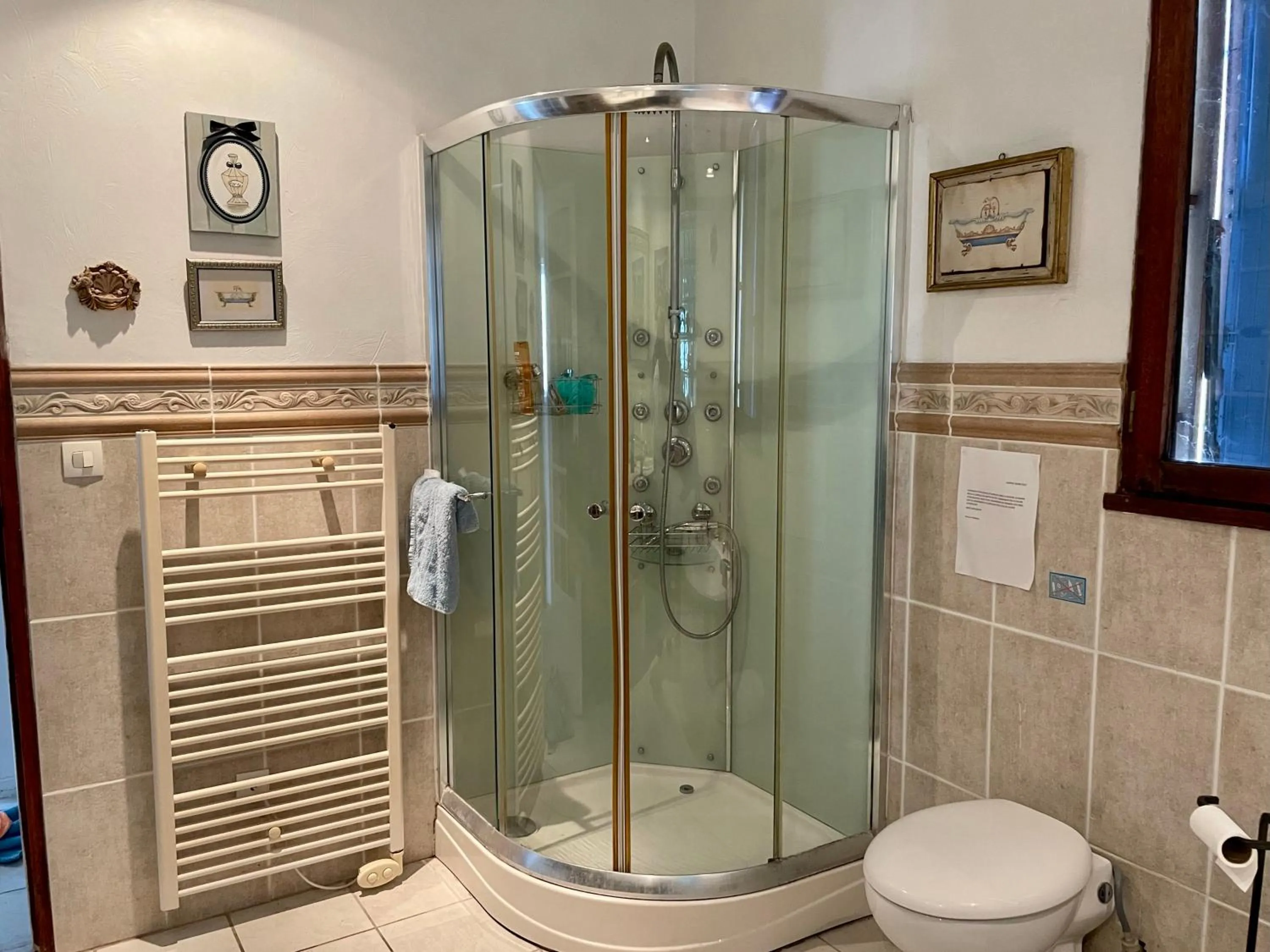 Shower in B&B Maison Brora