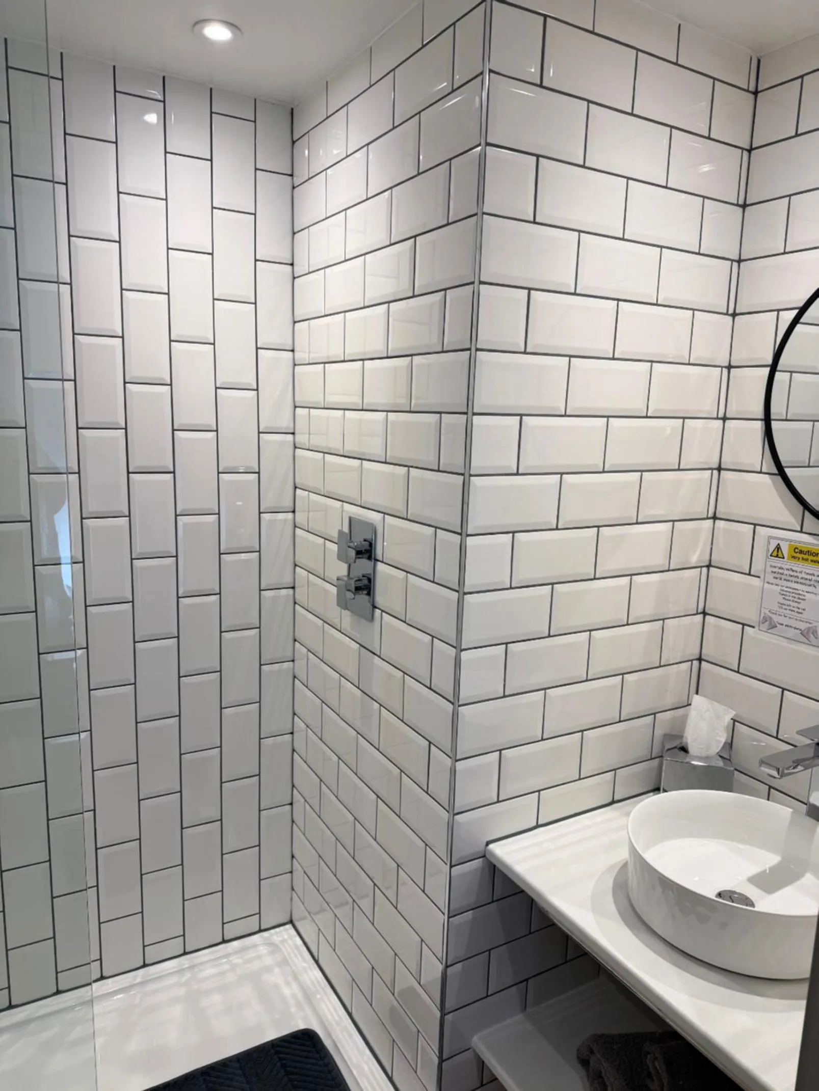 Shower in The White Horse