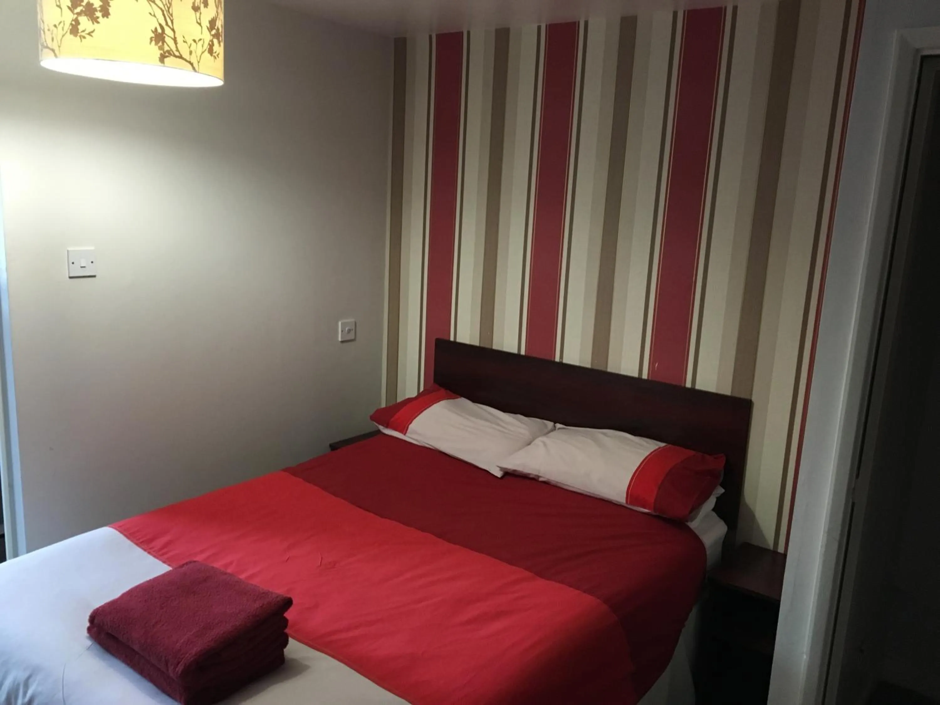 Bedroom, Bed in The White Horse