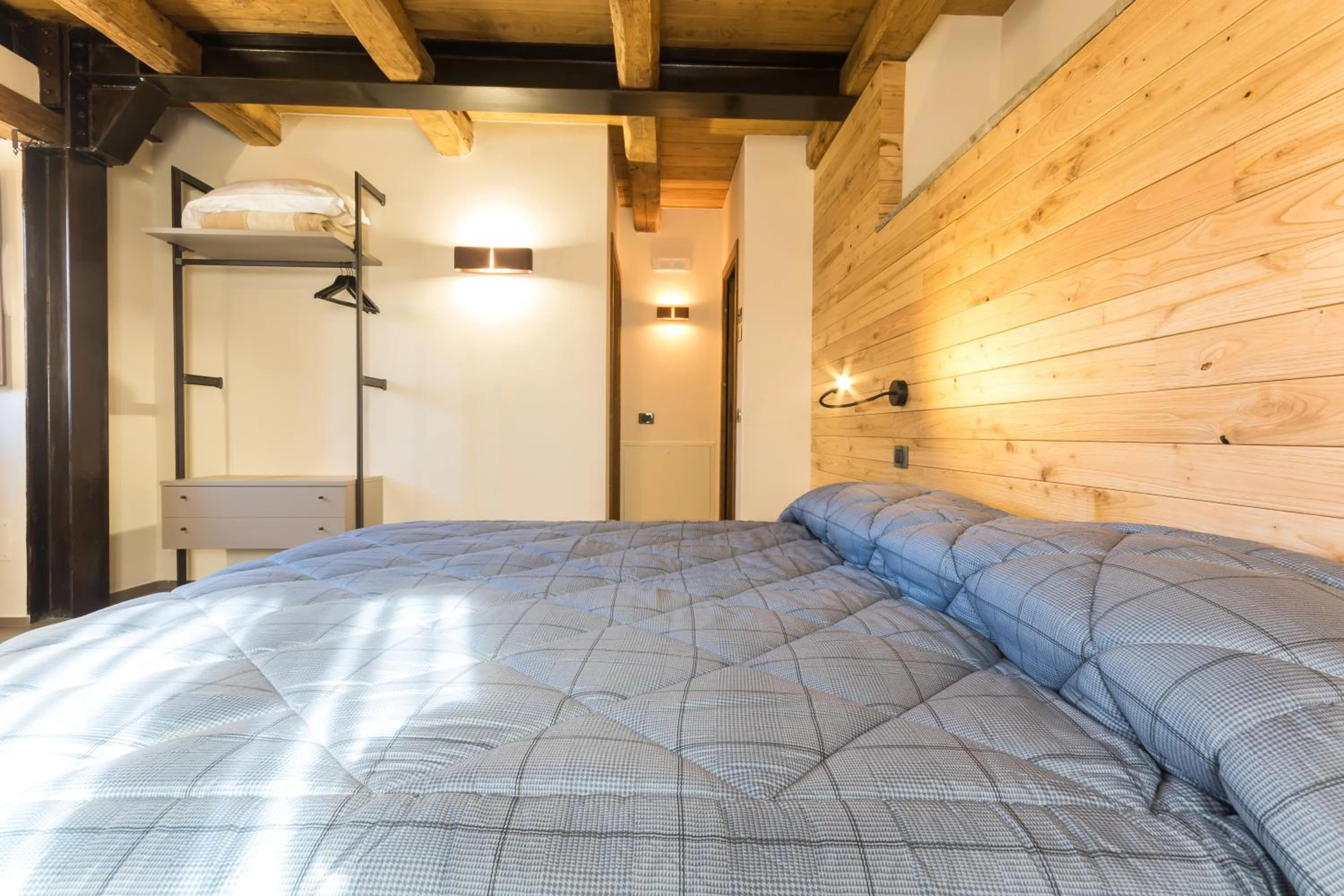 Bed in Borgotufi Albergo Diffuso