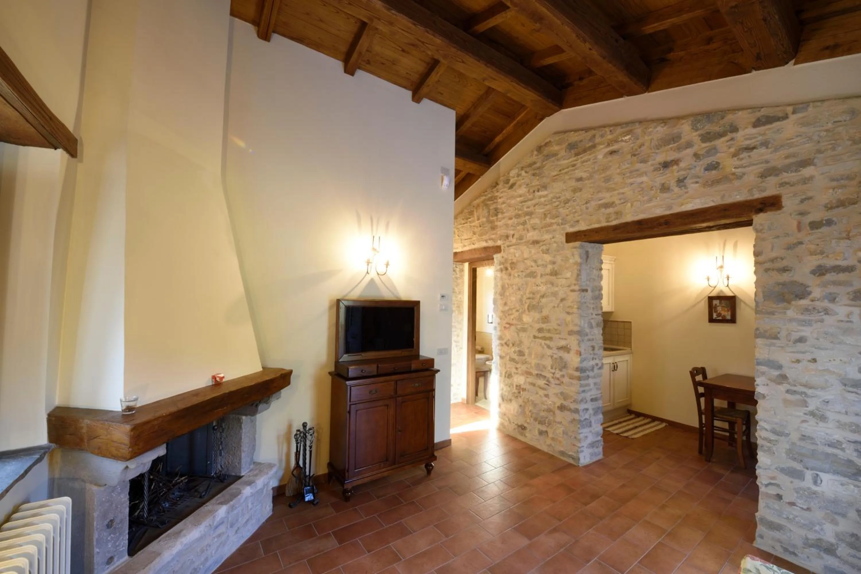 TV and multimedia in Borgotufi Albergo Diffuso