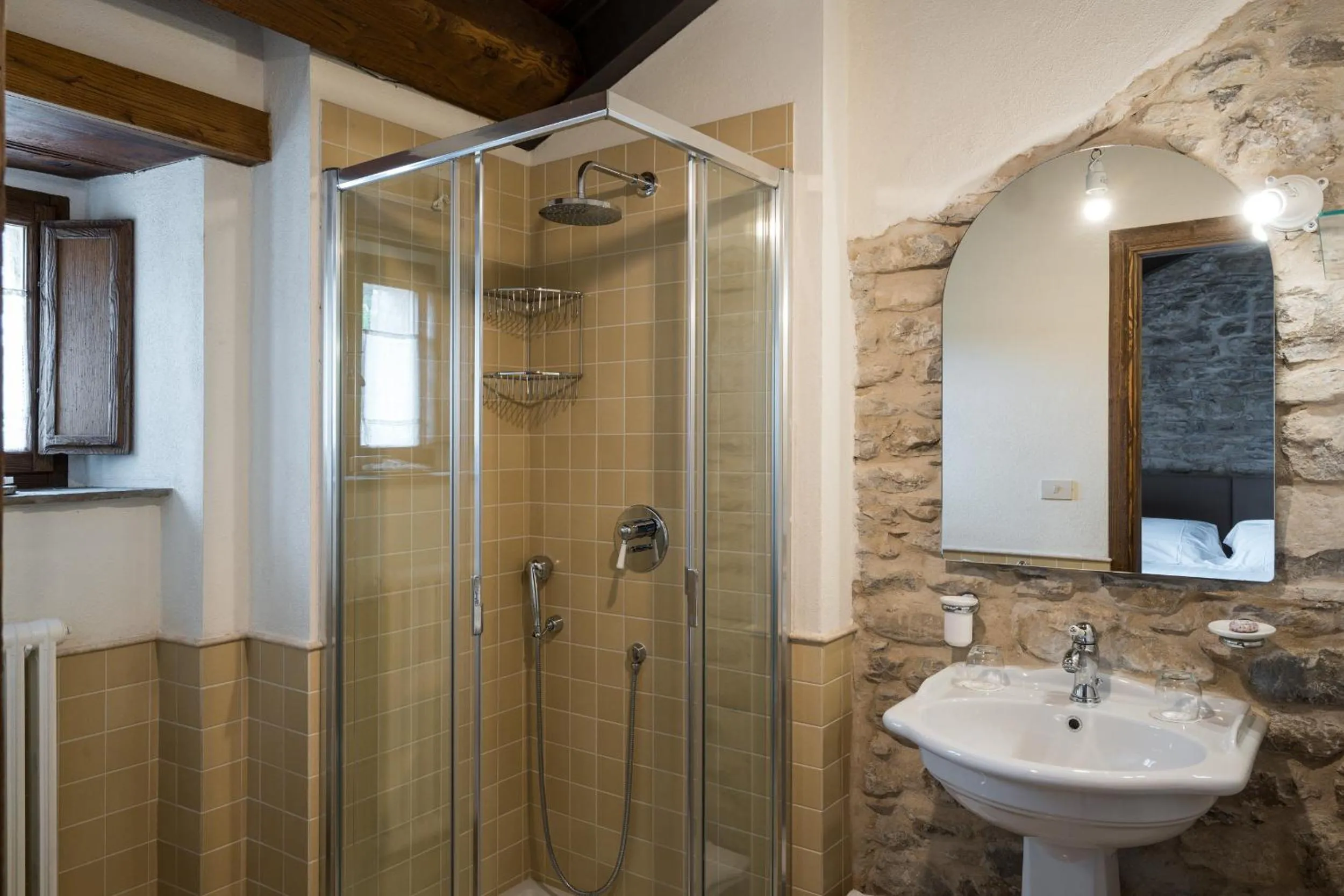 Bathroom in Borgotufi Albergo Diffuso