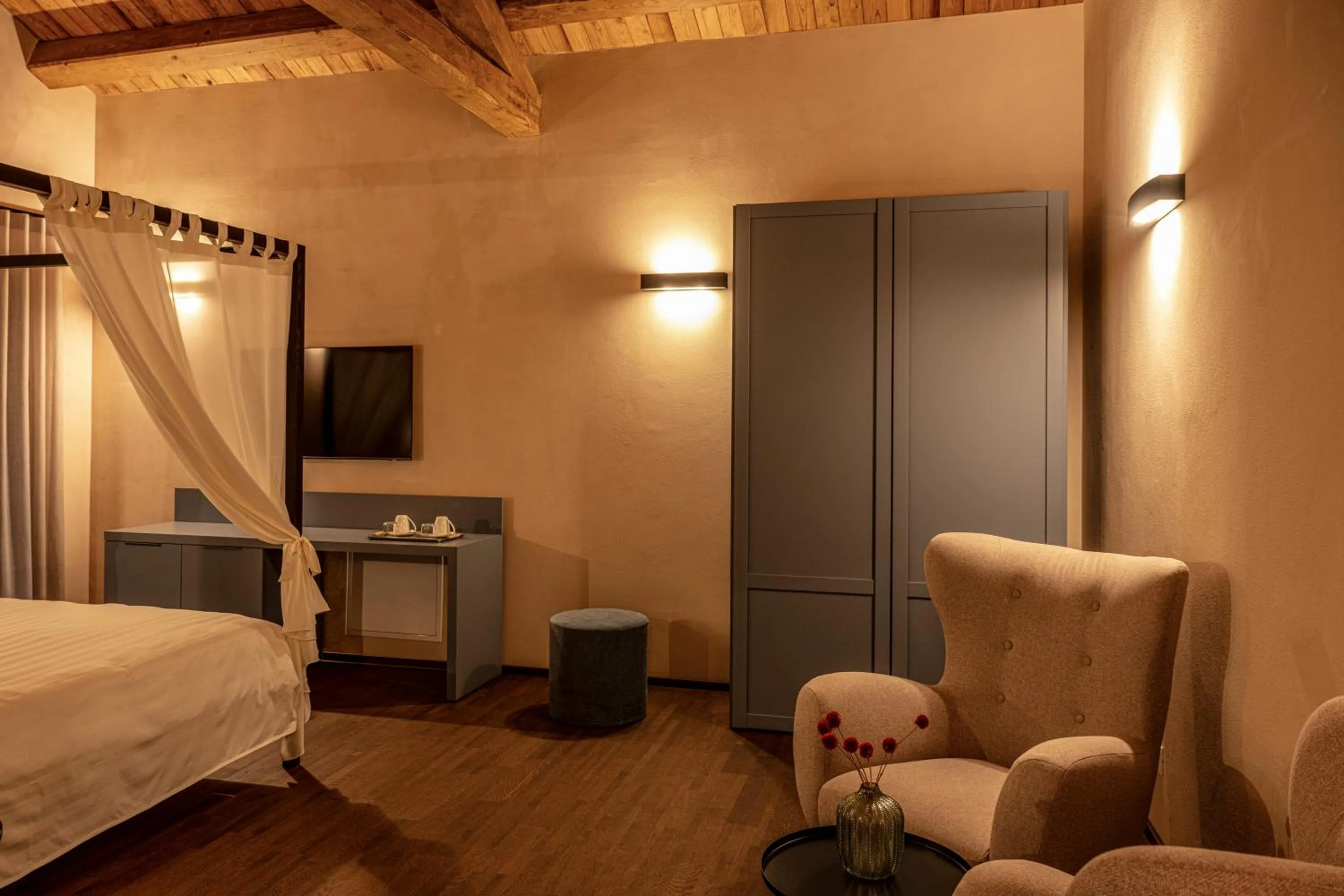 Photo of the whole room, Bed in Borgotufi Albergo Diffuso