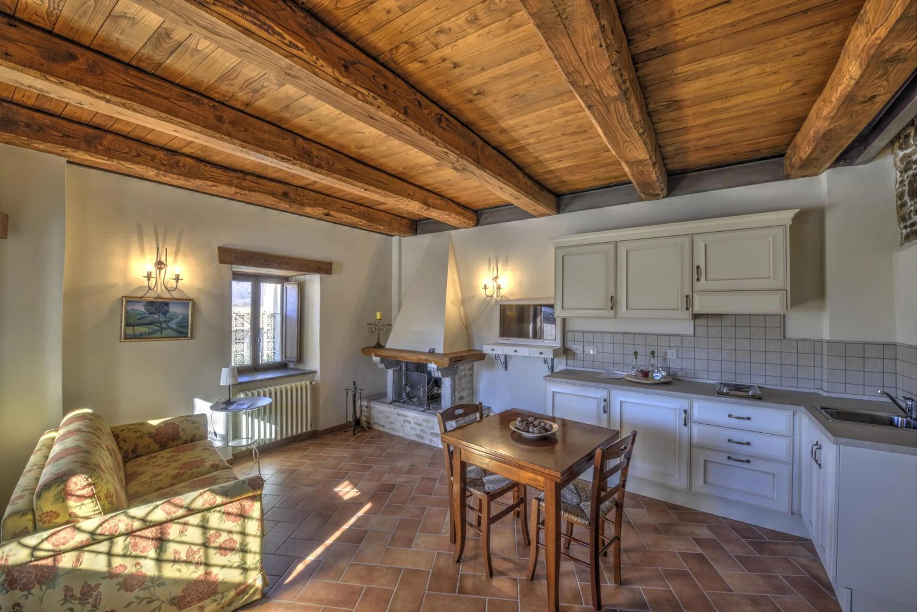 Kitchen or kitchenette in Borgotufi Albergo Diffuso