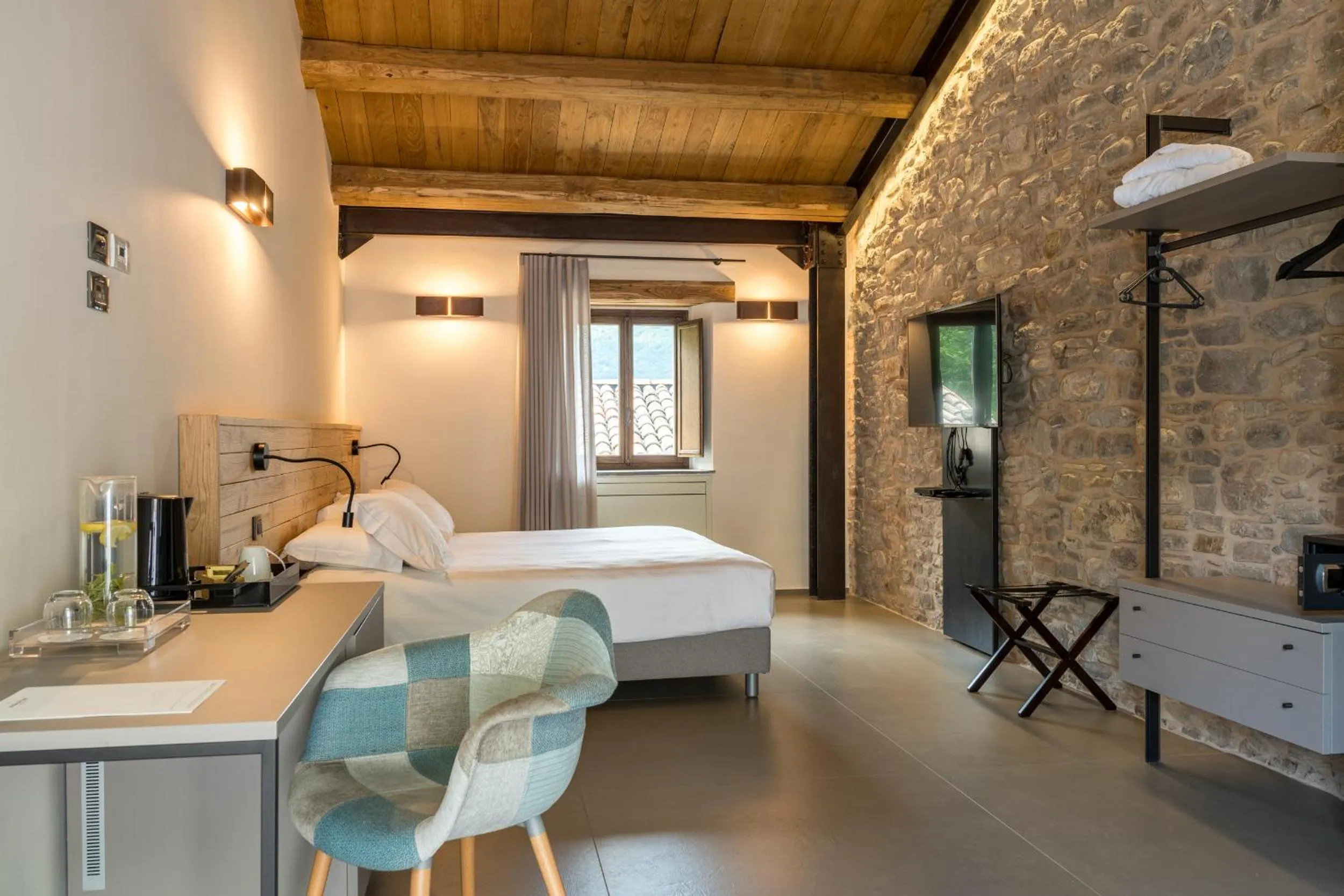 Photo of the whole room, Bed in Borgotufi Albergo Diffuso