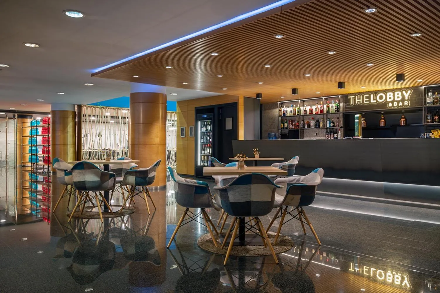 Lounge or bar in Hesperia Andorra