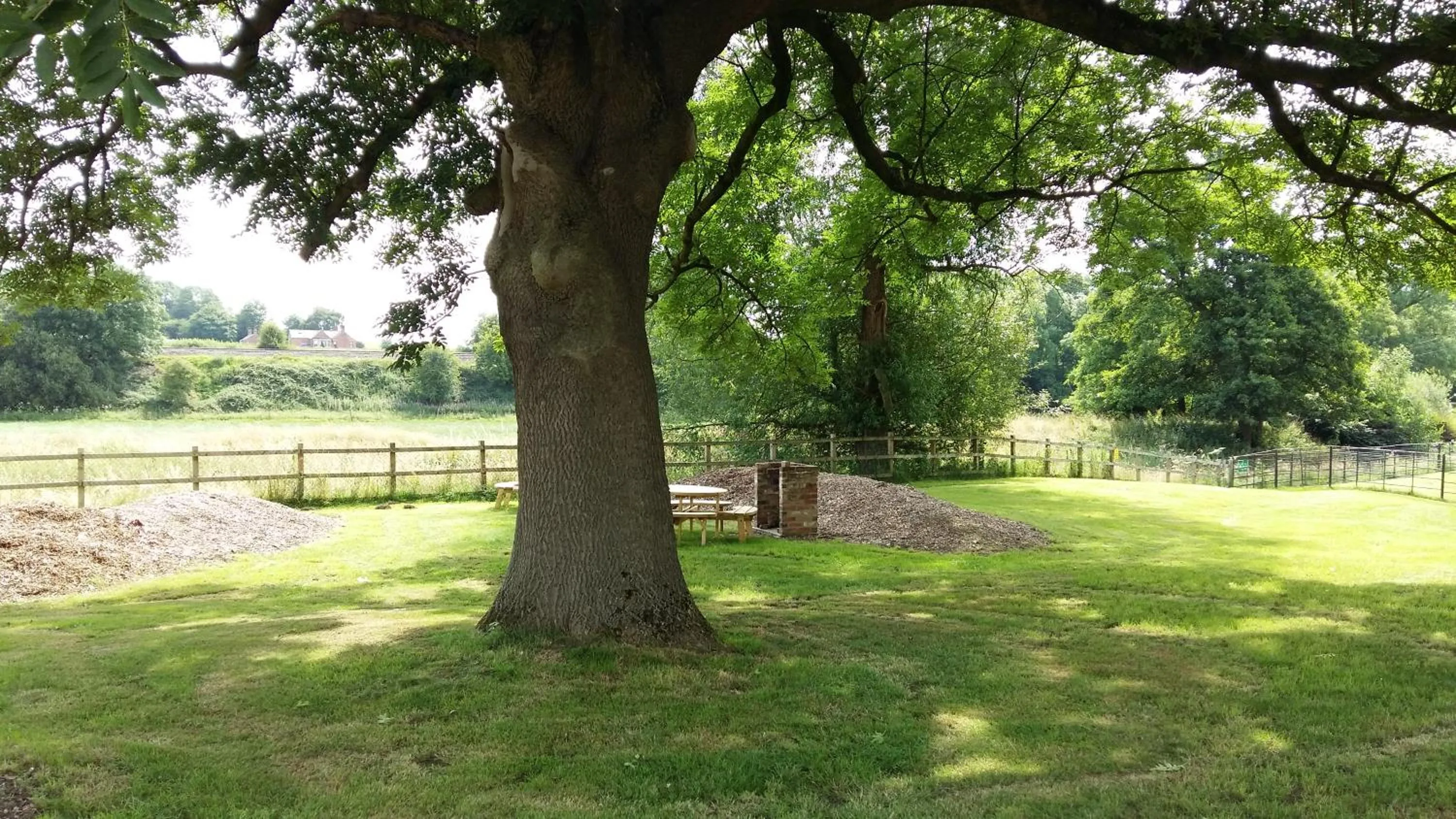 Property building in Oakerthorpe Holiday Village