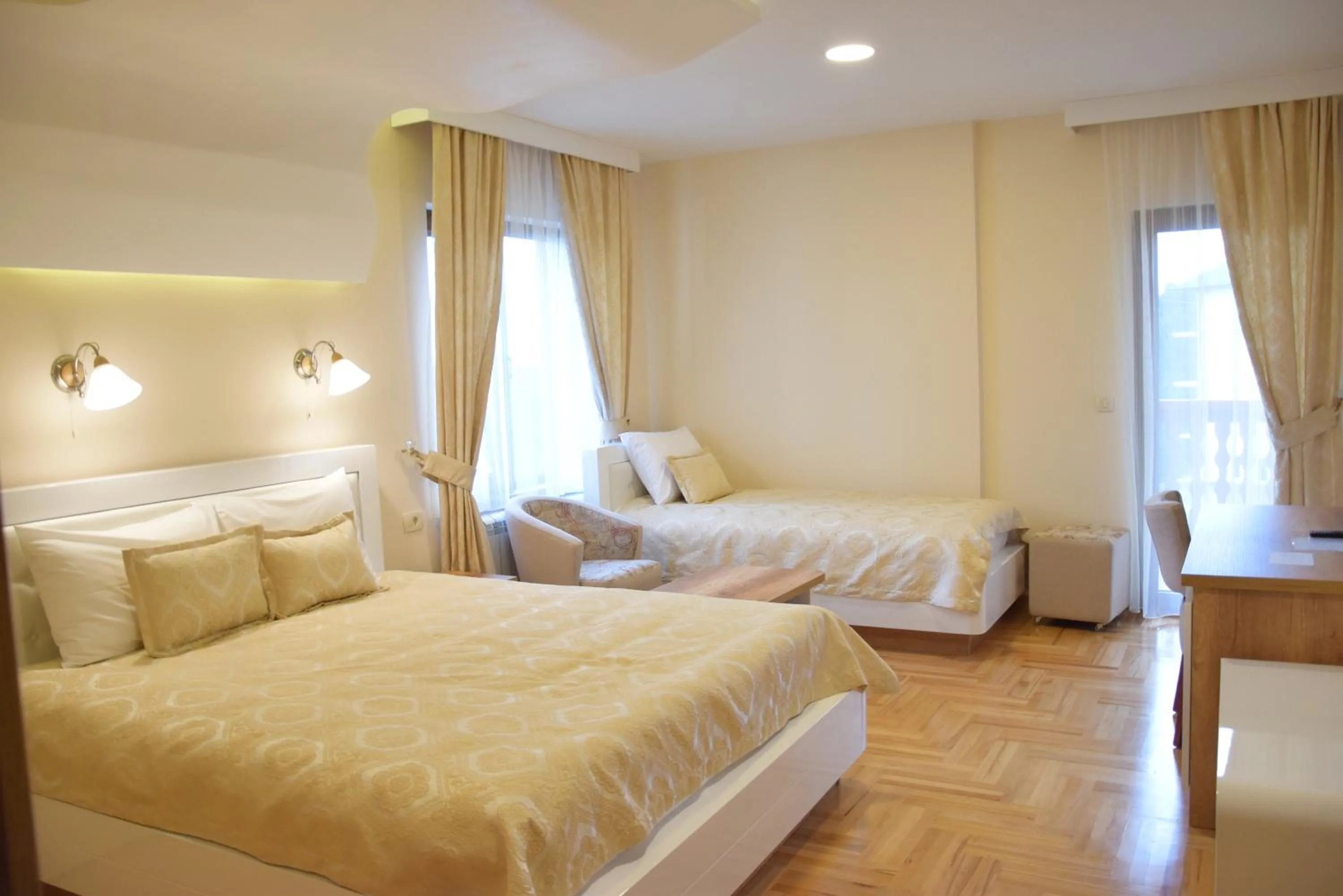 Comfort Triple Room in IN Hotel Zlatar ex Zlatarski Biseri