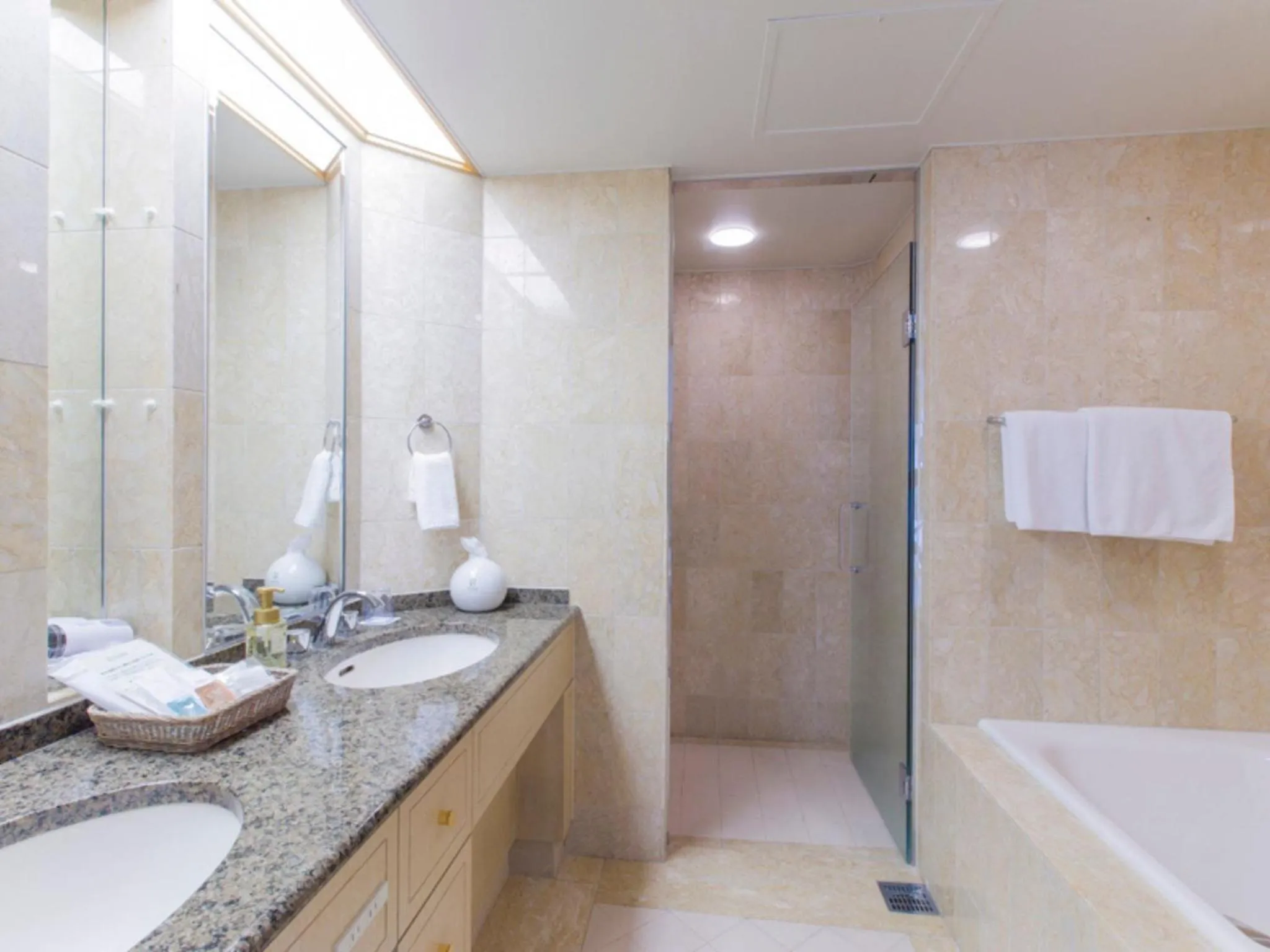 Bathroom in Hotel Arrowle