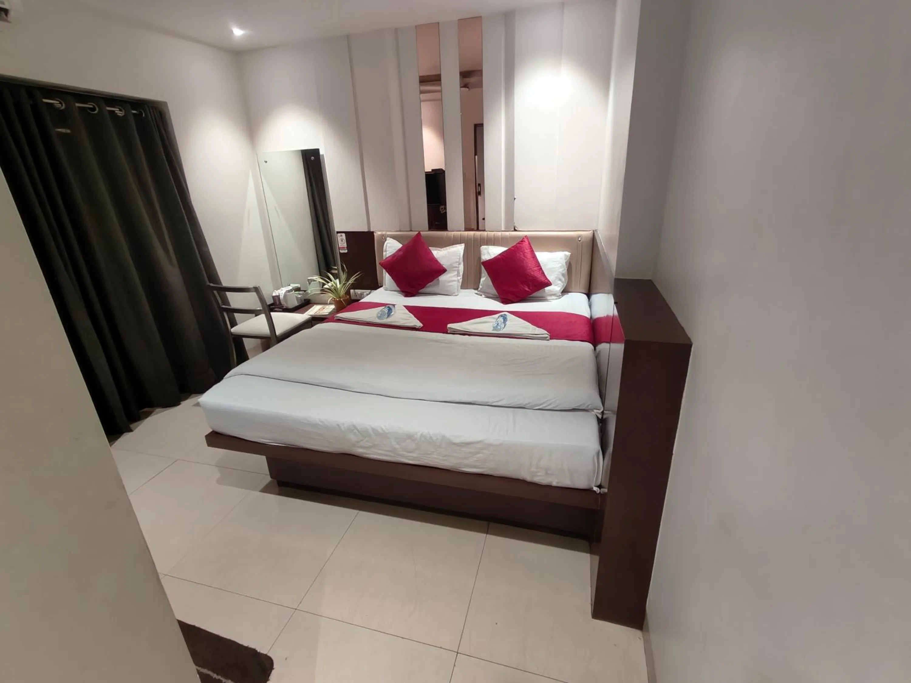 Bedroom, Bed in Hotel Anand Palace