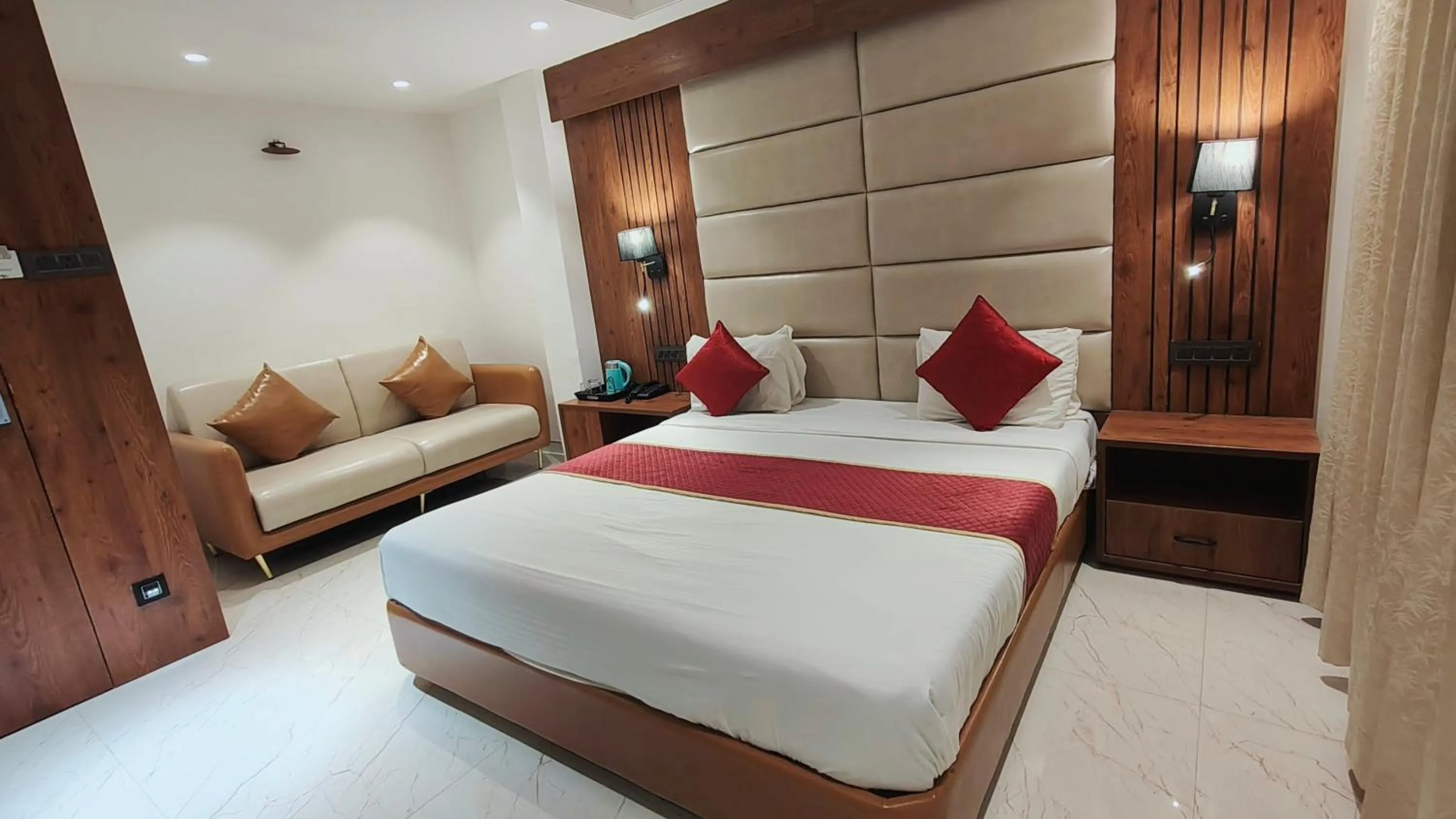 Bed in Hotel Anand Palace