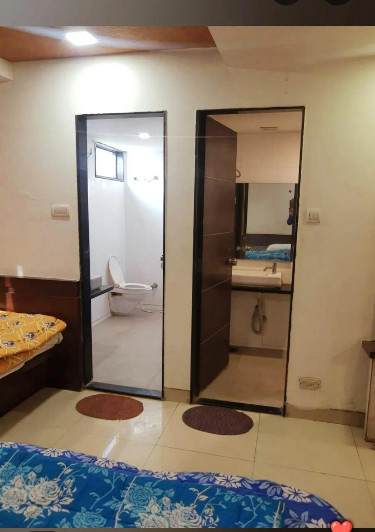 Bathroom in Hotel Anand Palace