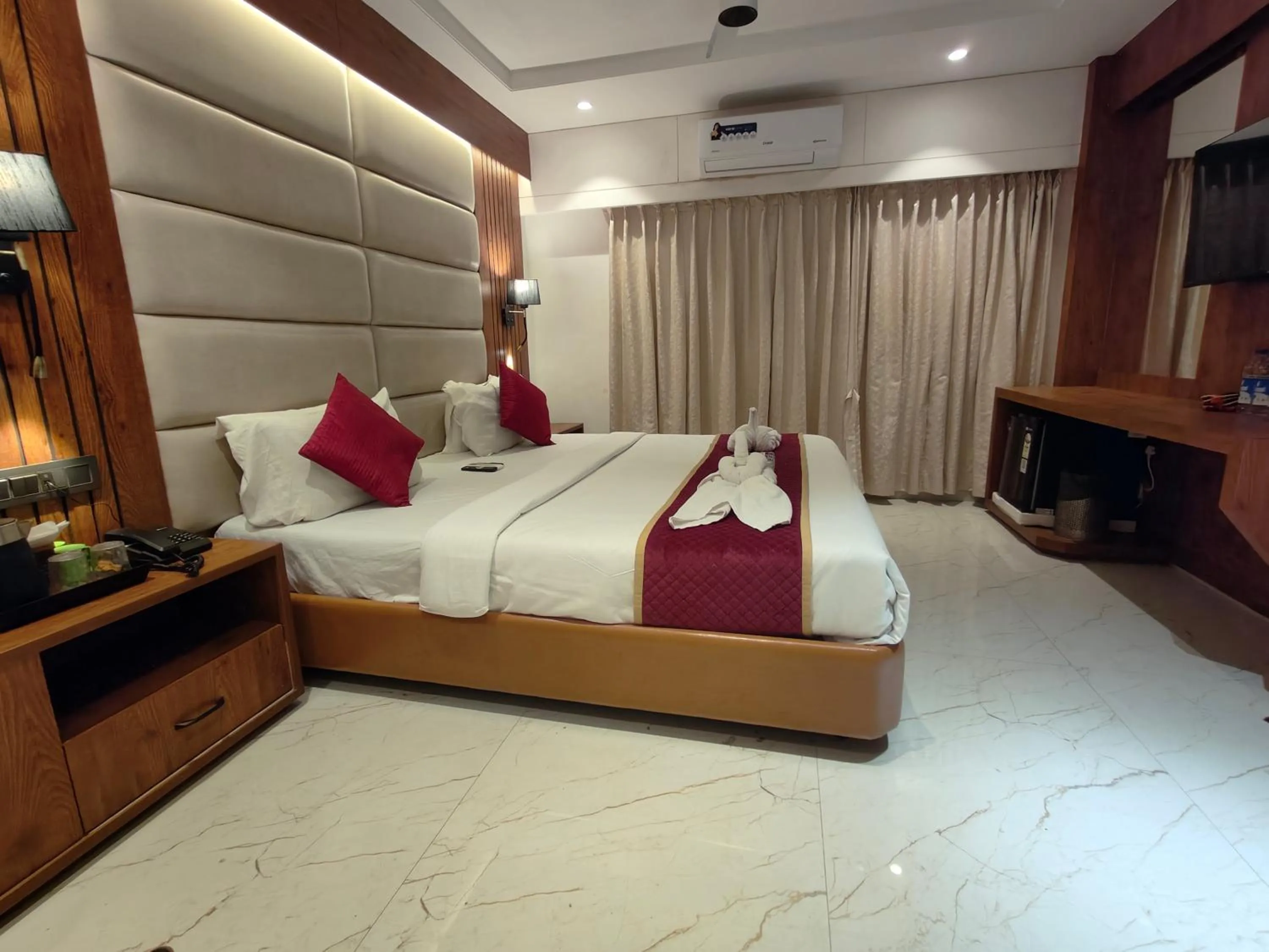 Bedroom, Bed in Hotel Anand Palace