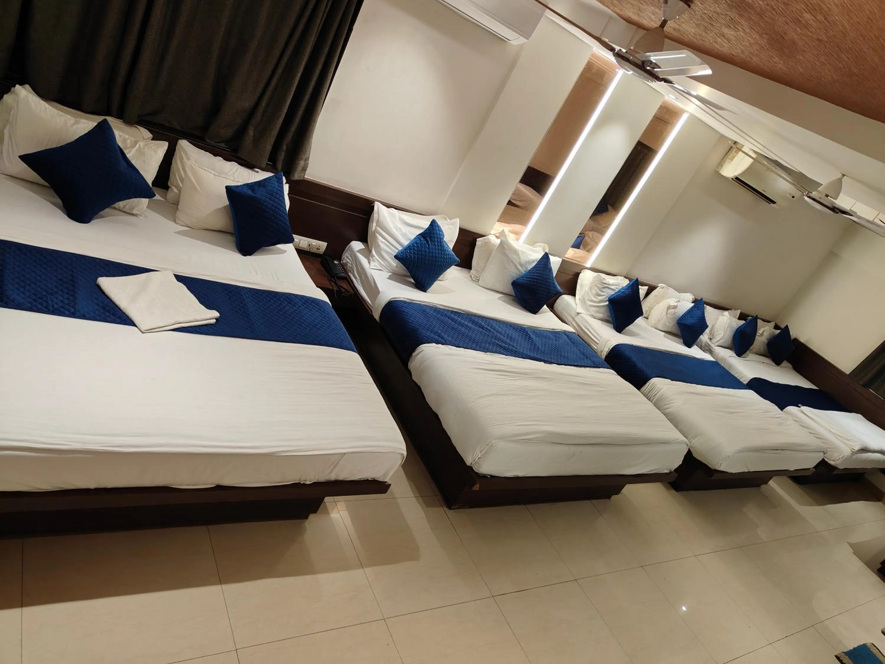 Bedroom, Bed in Hotel Anand Palace