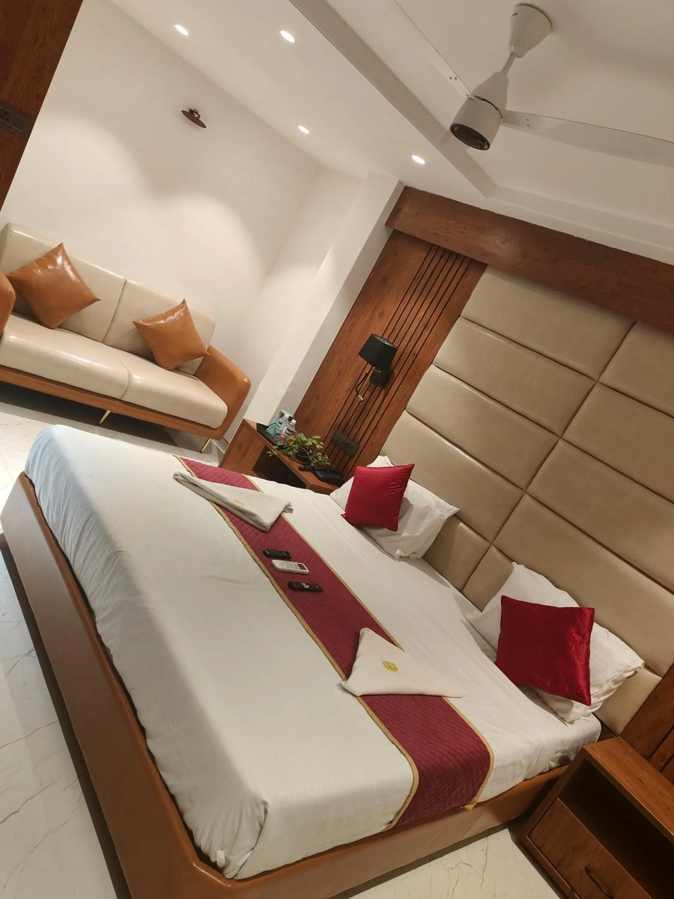 Bed in Hotel Anand Palace