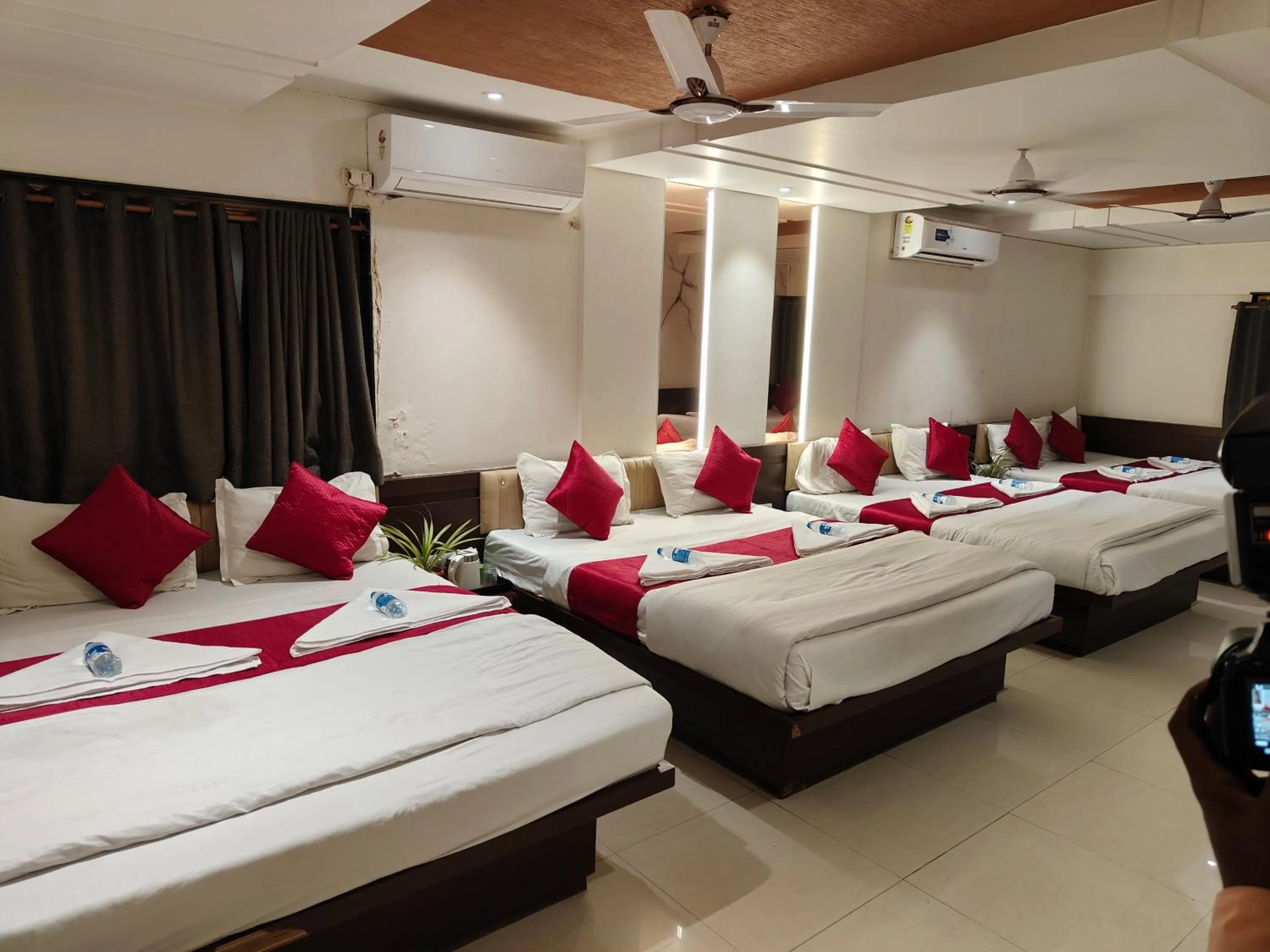 Bed in Hotel Anand Palace