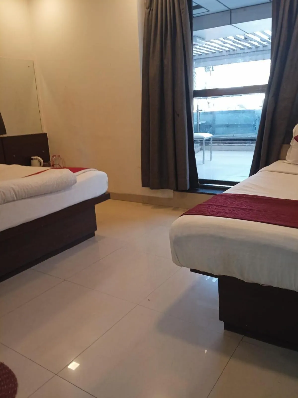 Shower, Bed in Hotel Anand Palace