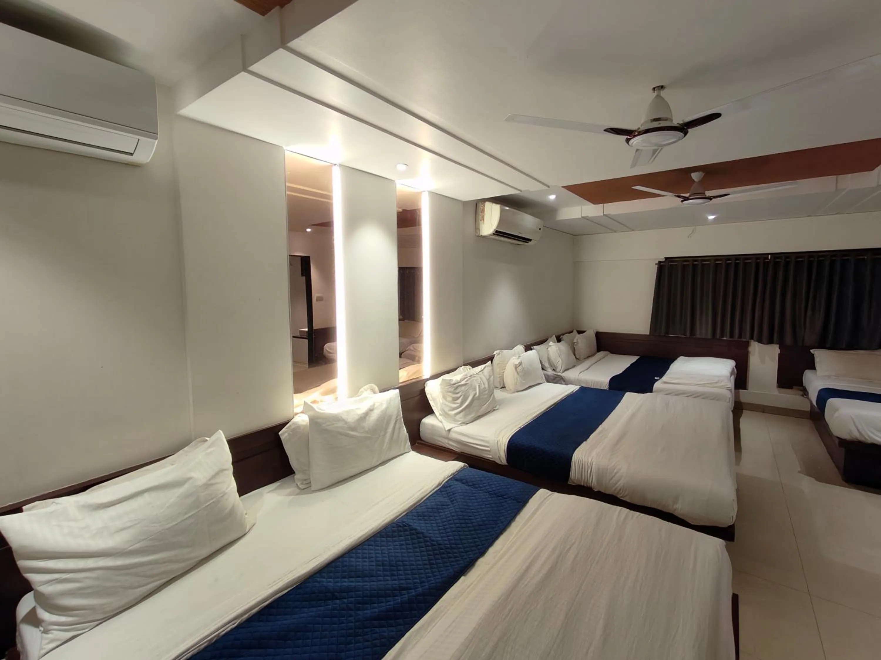 Bedroom, Bed in Hotel Anand Palace