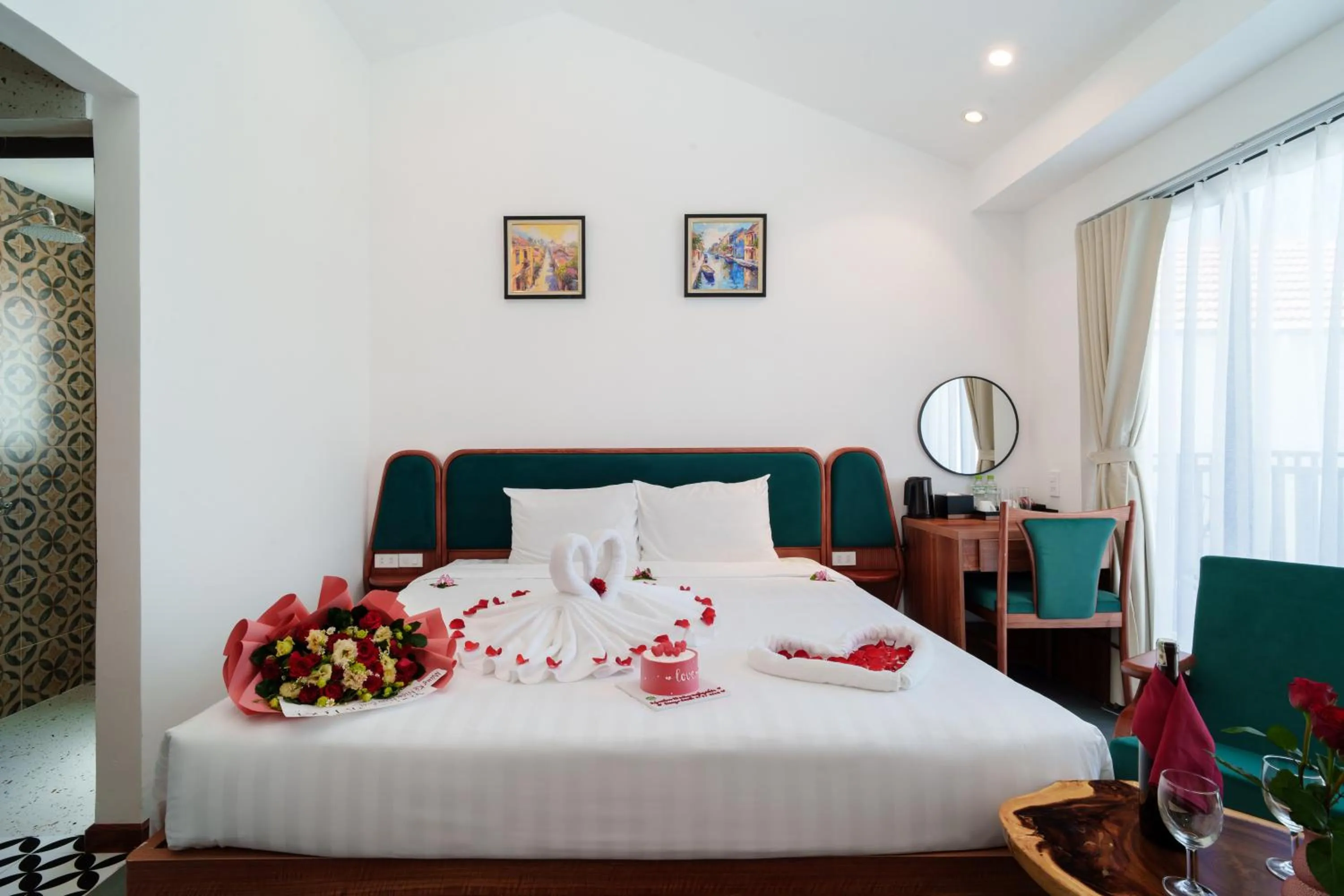 Photo of the whole room, Bed in Serene Riverside Hotel Hoi An