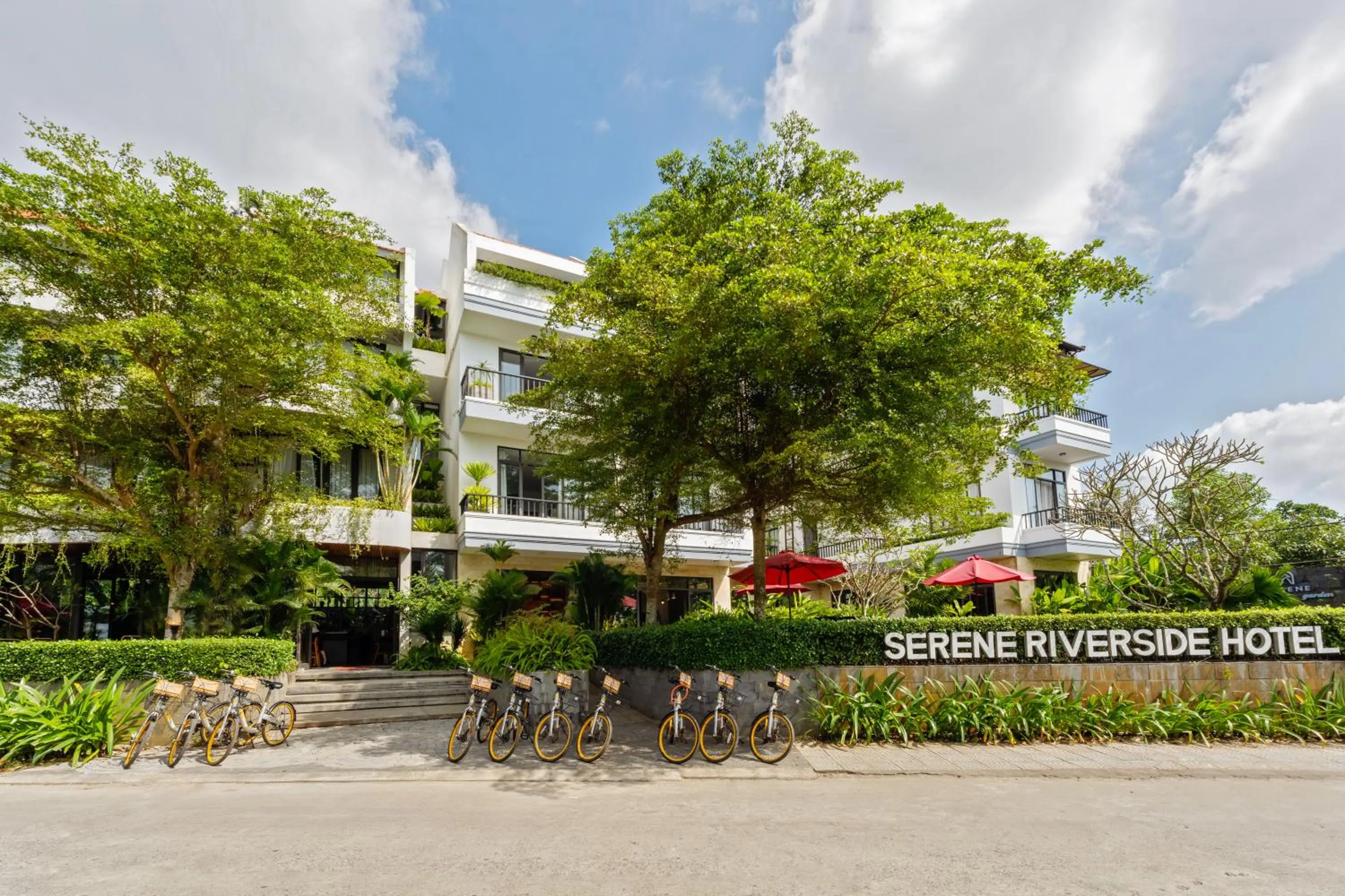 Facade/entrance in Serene Riverside Hotel Hoi An