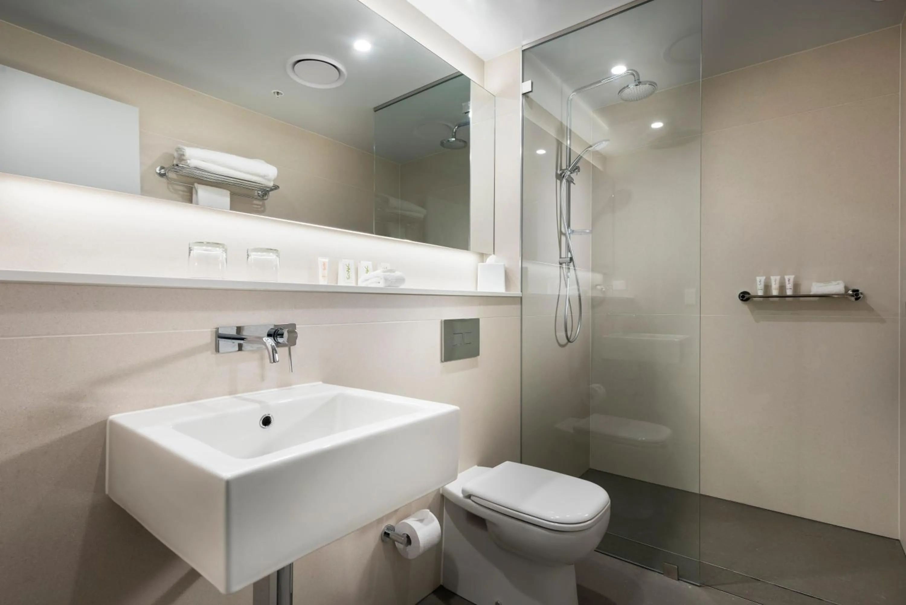Bathroom in Holiday Inn West Perth by IHG