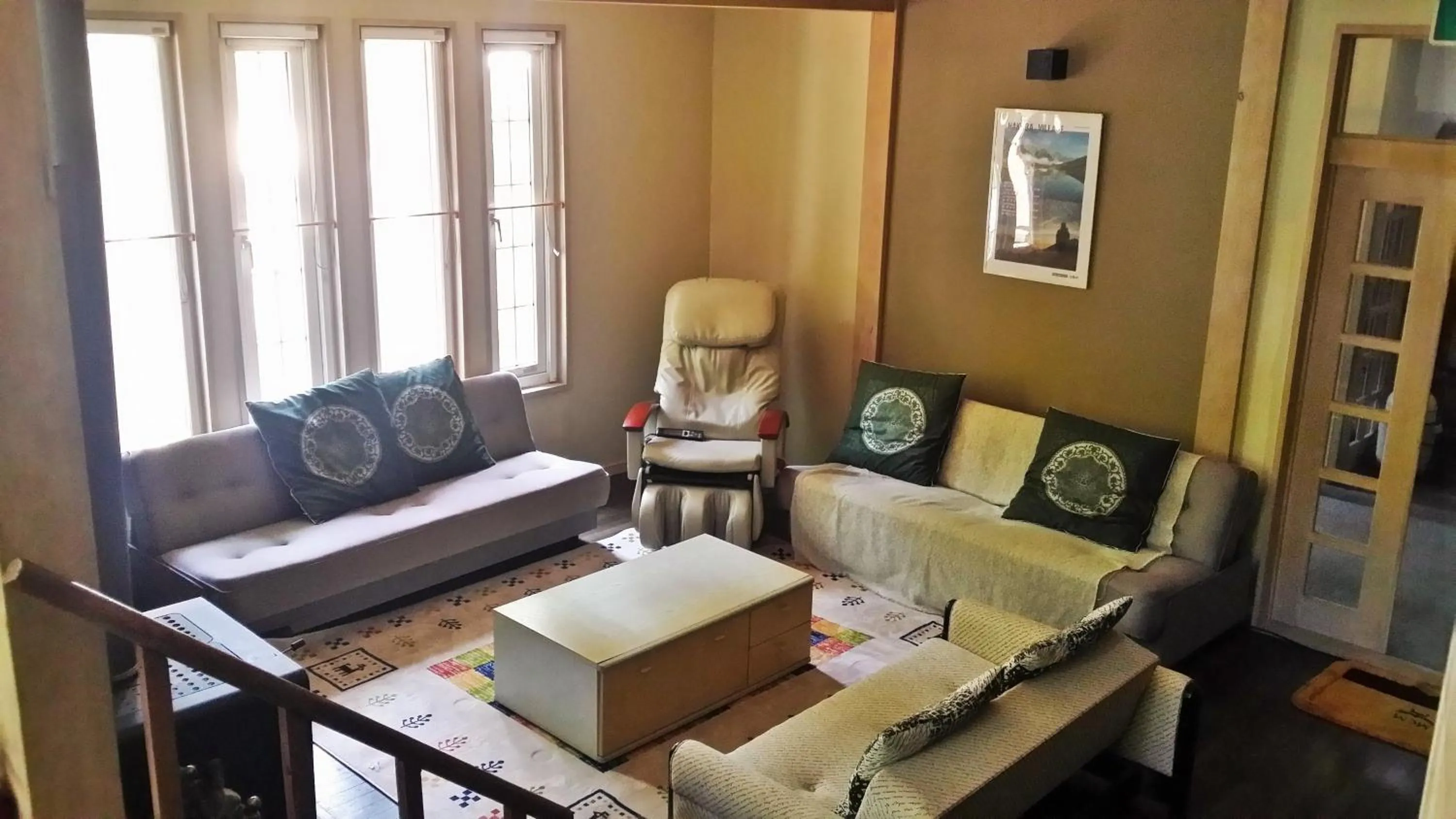 Communal lounge/ TV room in Hakuba Haven Lodge