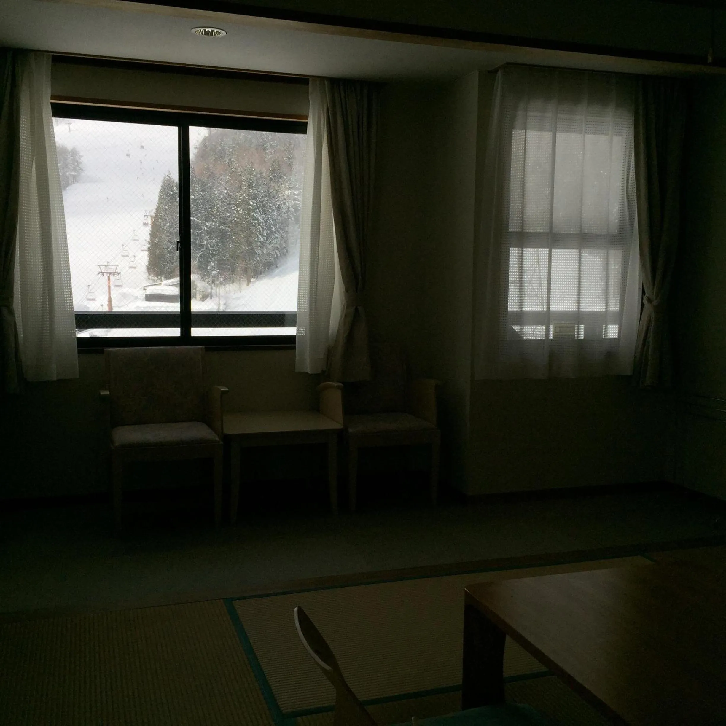 Photo of the whole room in Schole Hakuba