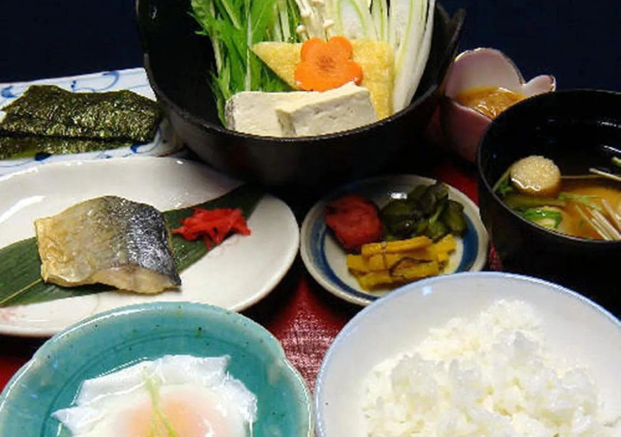 Asian breakfast in Schole Hakuba