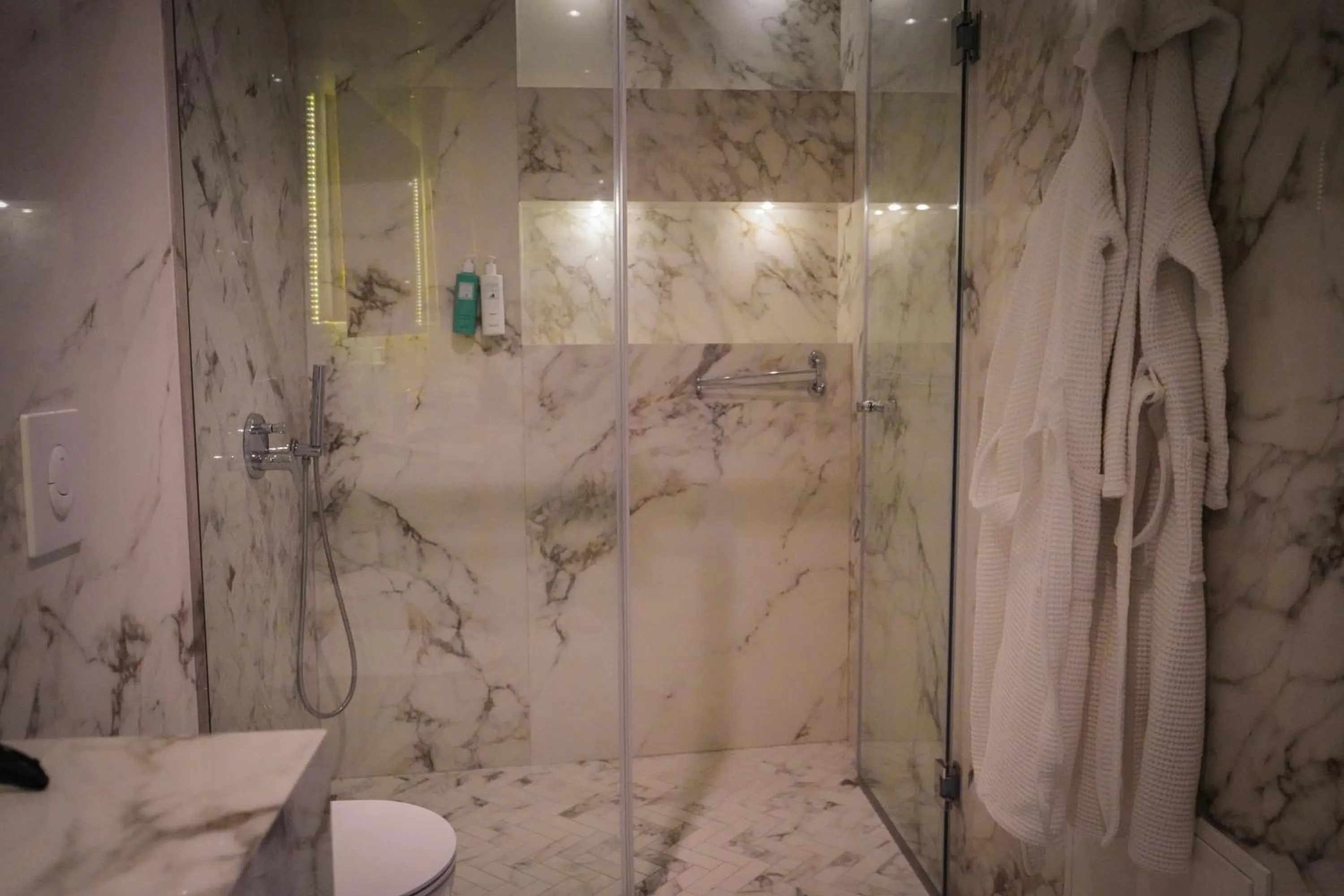 Shower in Bougainville Bay Hotel