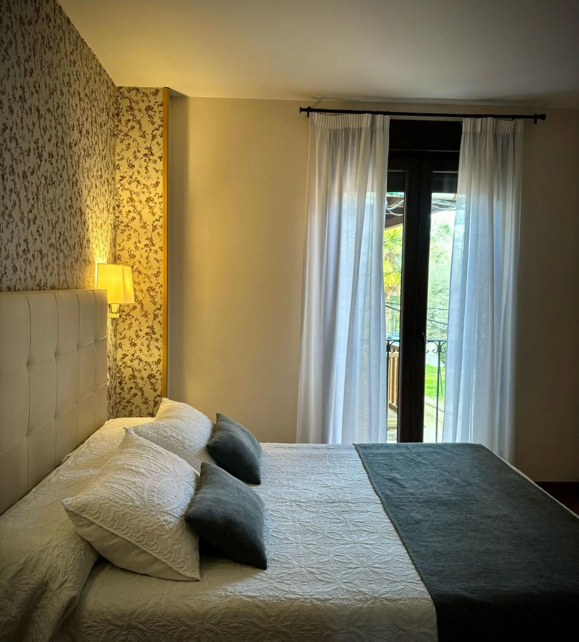 Bed in Hotel Molina Real