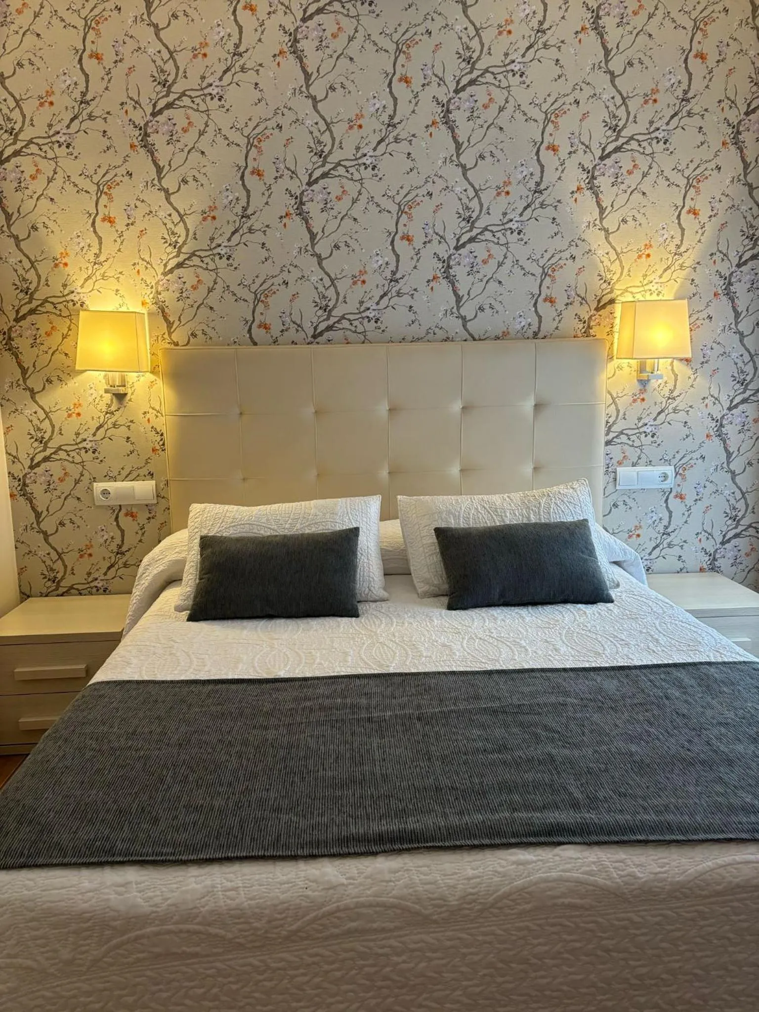 Bed in Hotel Molina Real