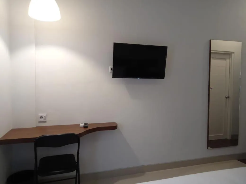 TV and multimedia in Alzara Hotel Syariah