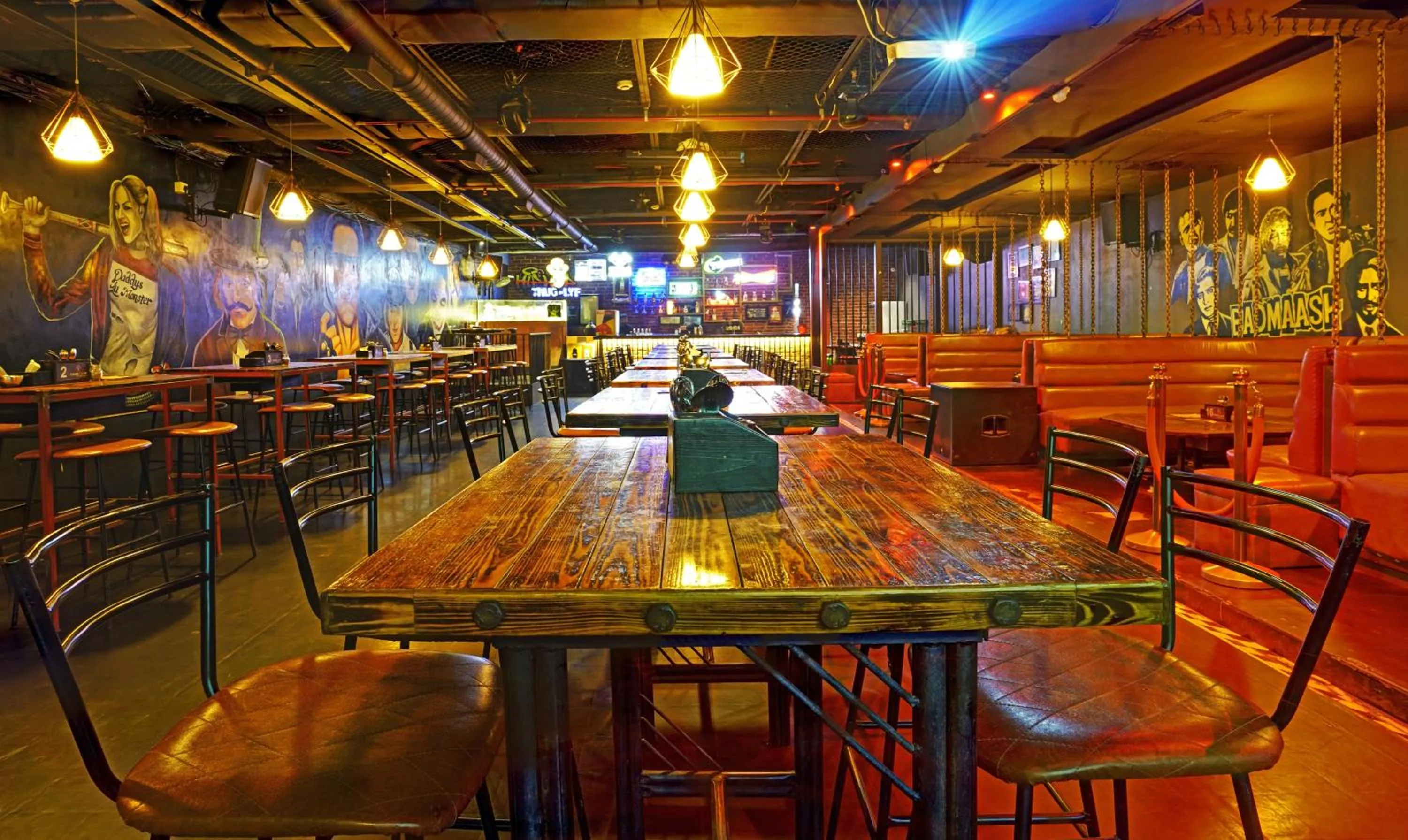 Restaurant/places to eat in Treebo De Grandeur Anand Nagar