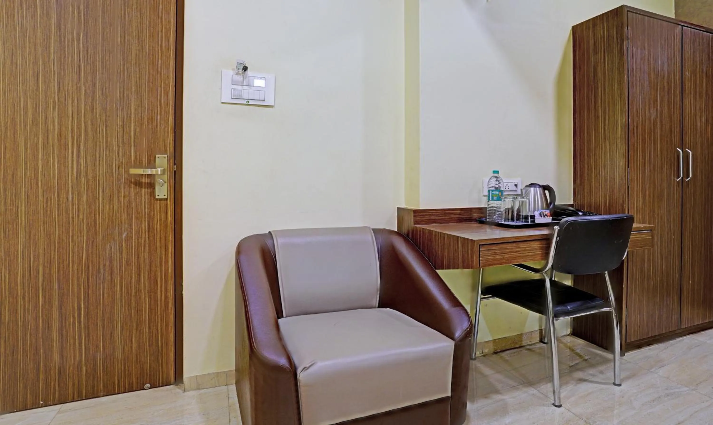 Coffee/tea facilities in Treebo De Grandeur Anand Nagar