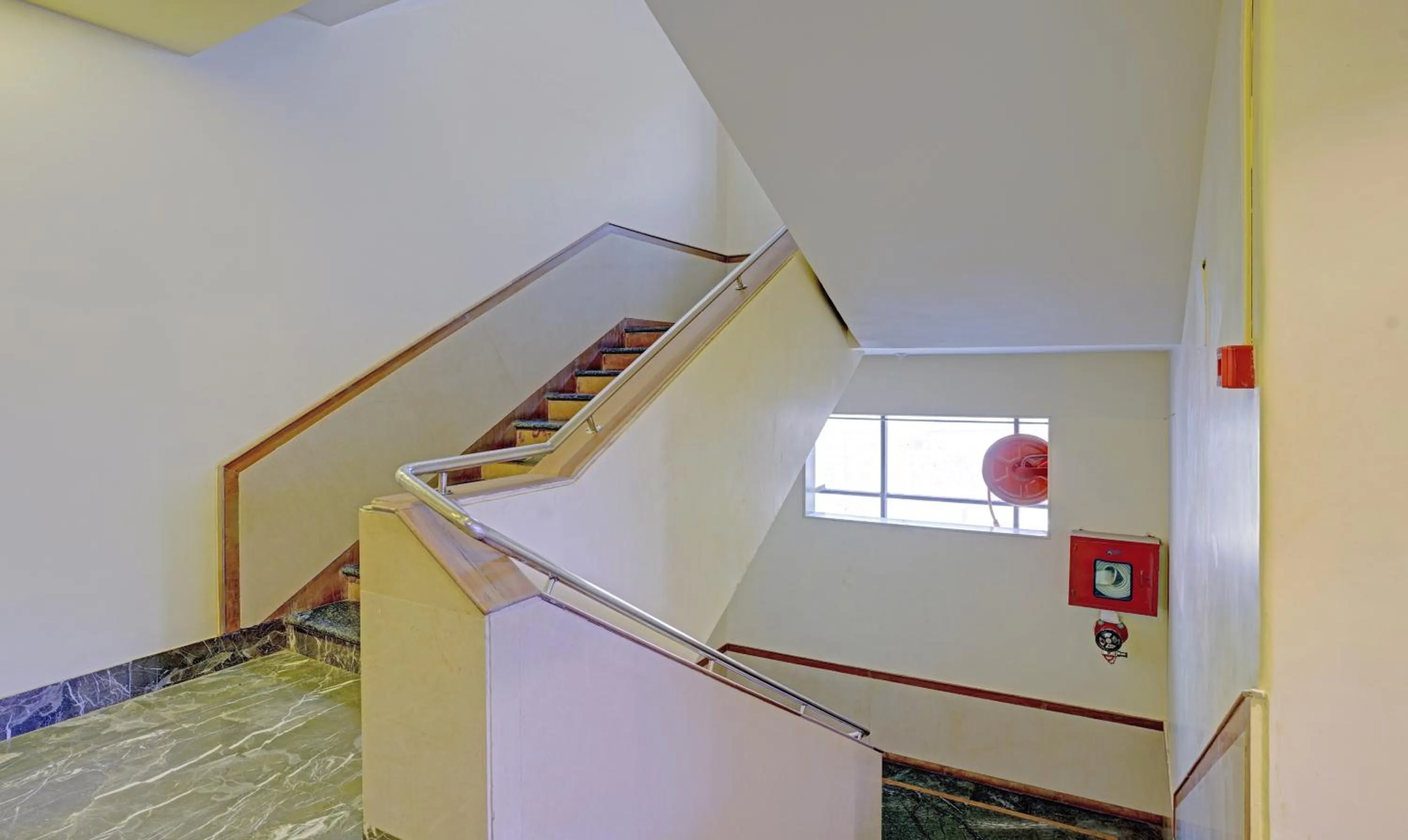 Lobby or reception in Treebo De Grandeur Anand Nagar