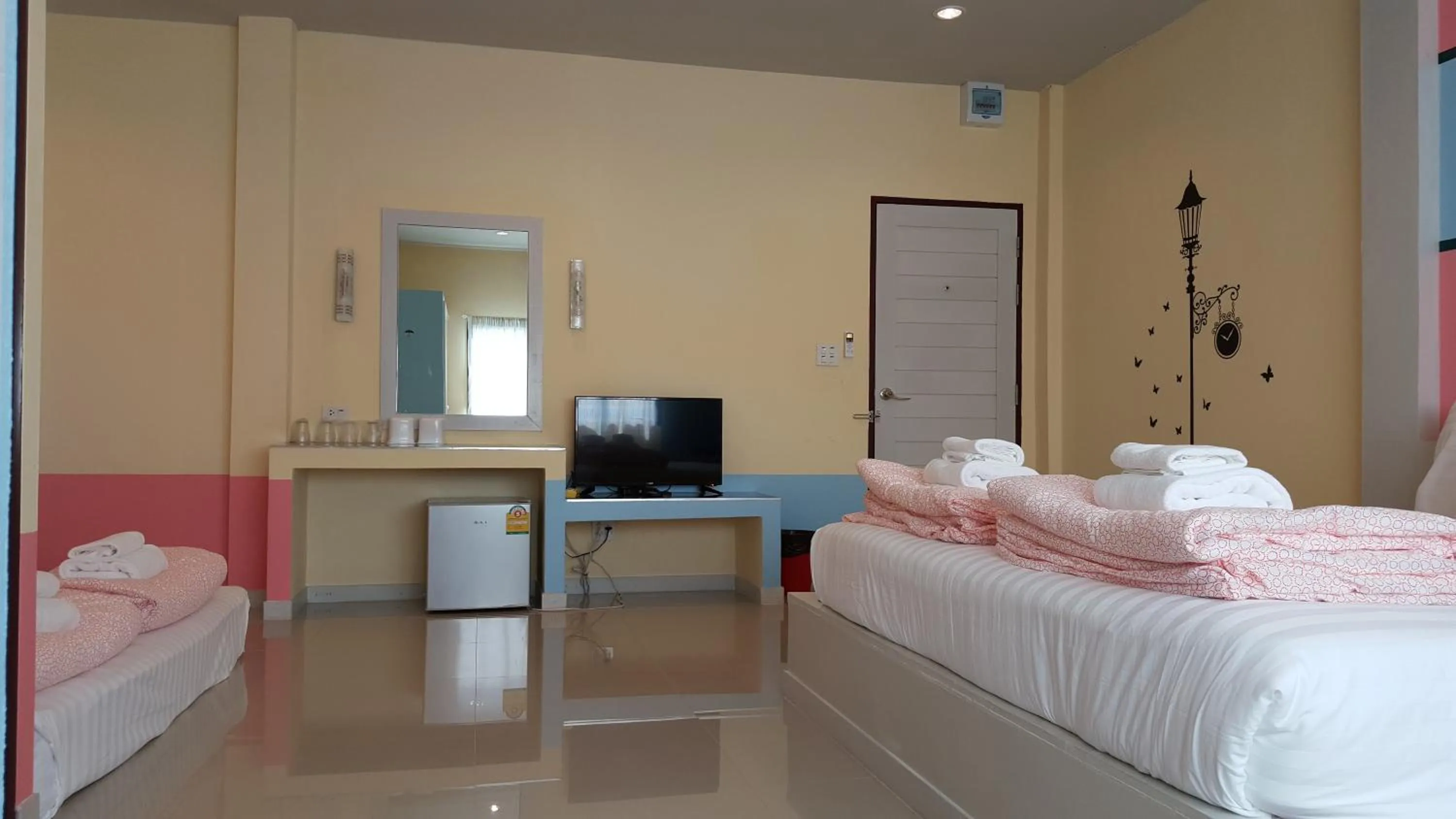 Family, Bed in Juntima Place at Amphawa