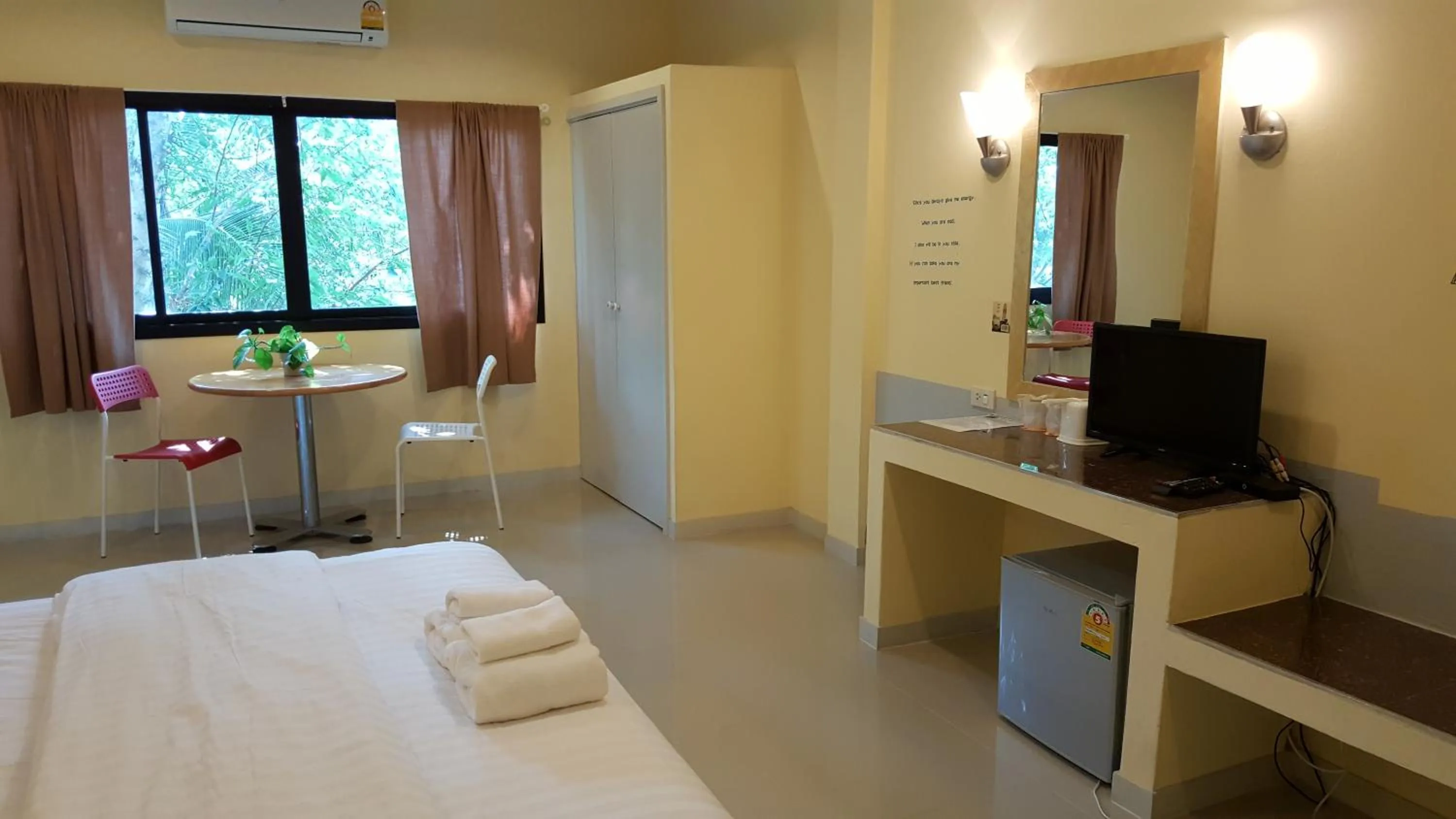 Bed in Juntima Place at Amphawa