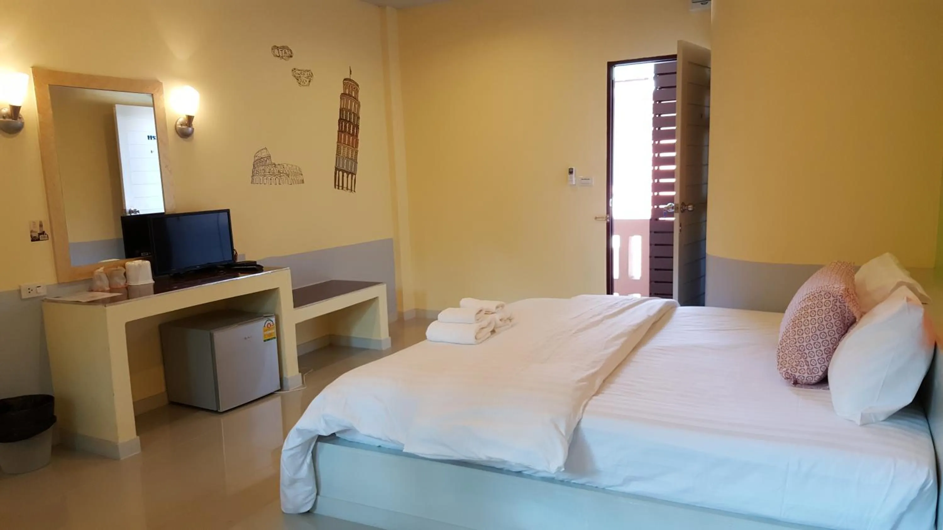 Bed in Juntima Place at Amphawa