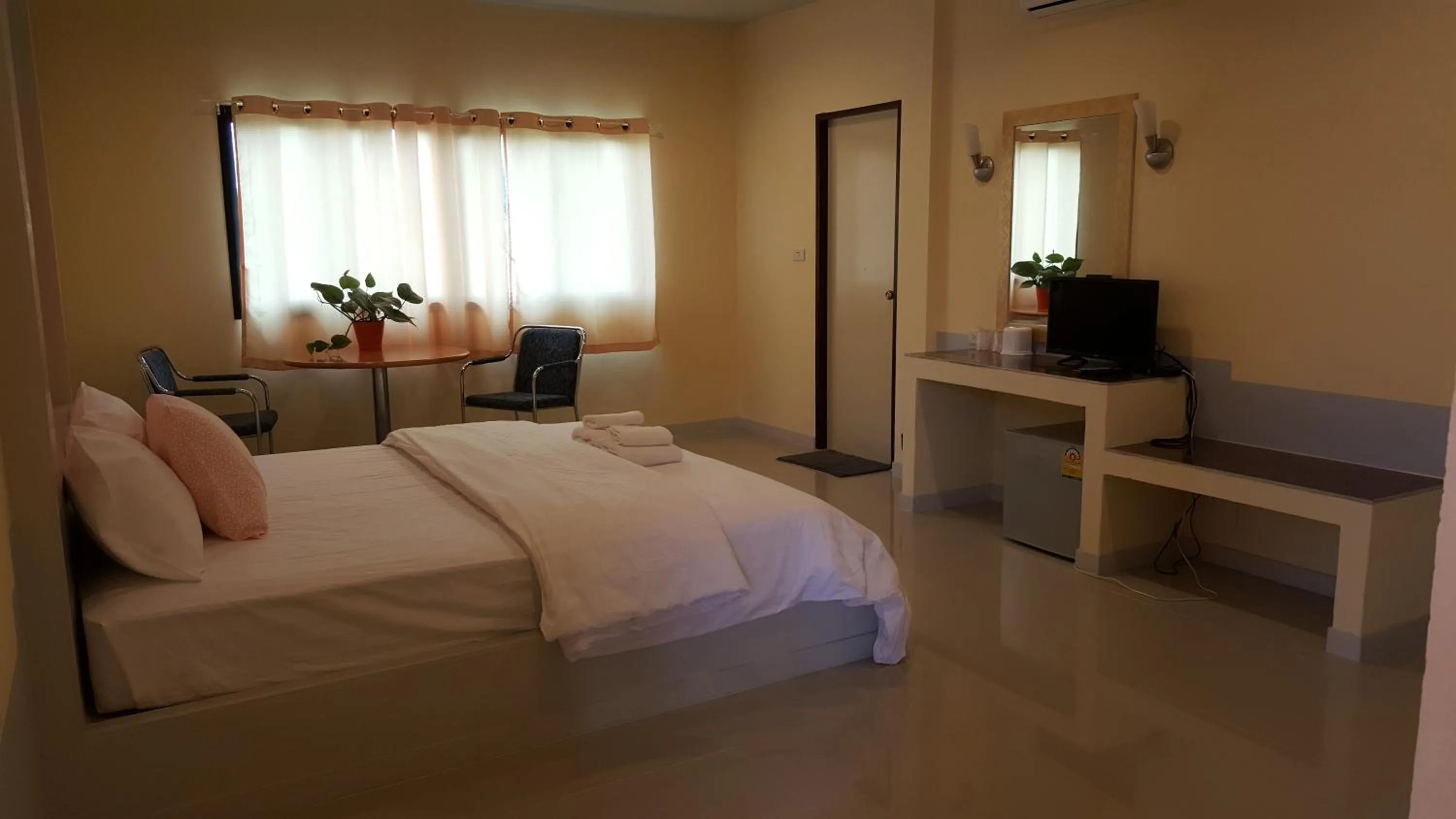 Bed in Juntima Place at Amphawa