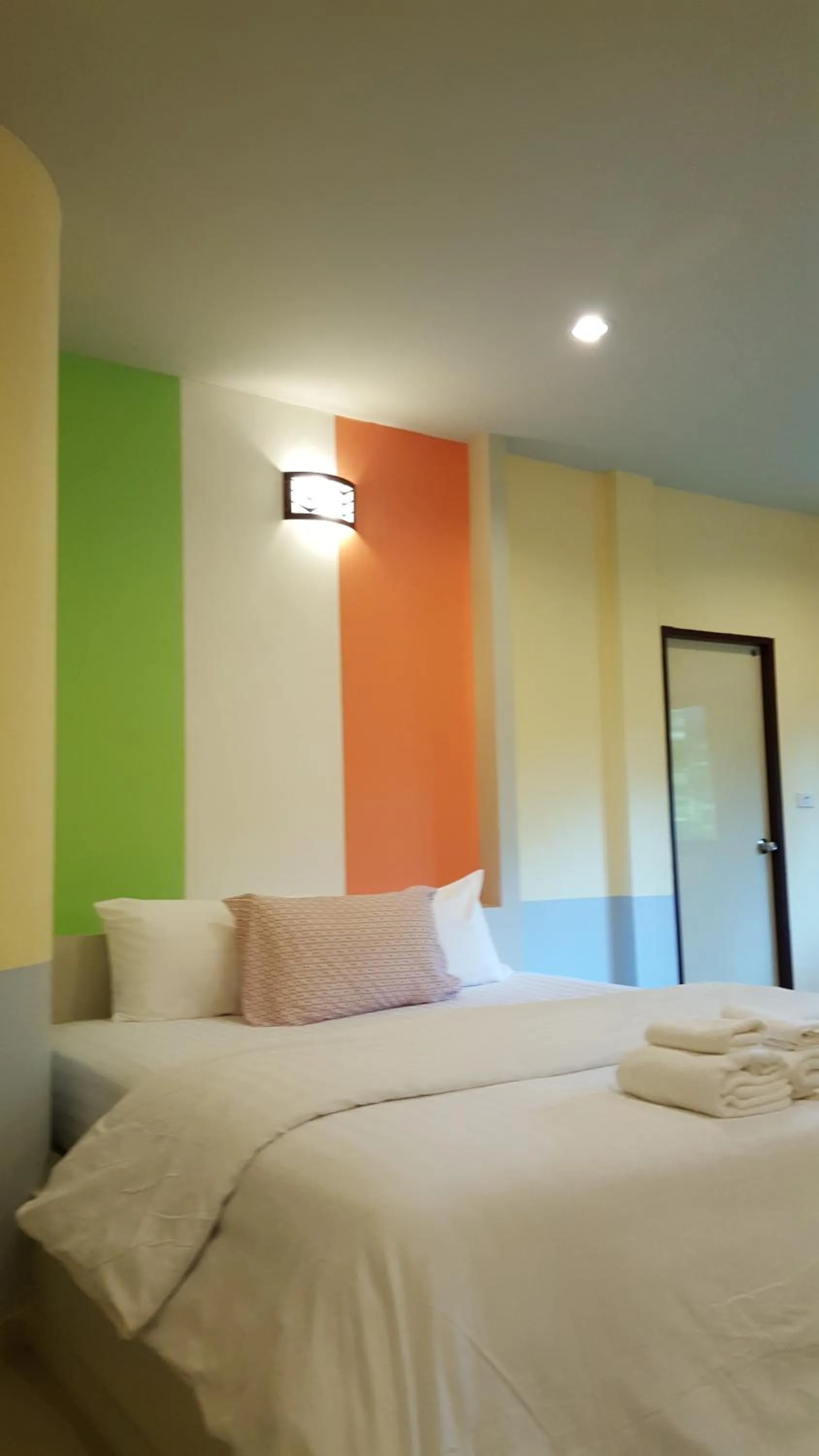 Bed in Juntima Place at Amphawa